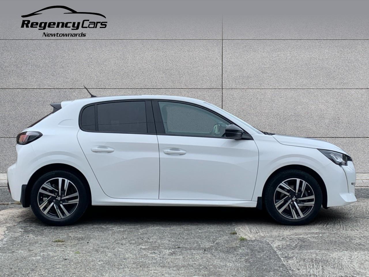 Peugeot 208 view 7