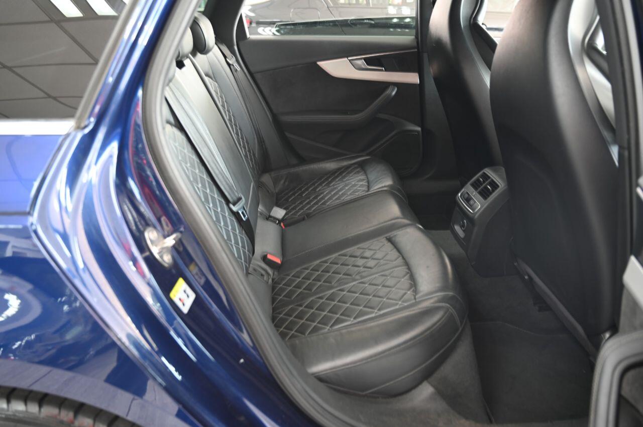 Audi S4 Avant view 16