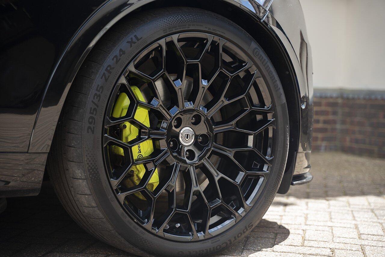 Land Rover Range Rover Sport view 6