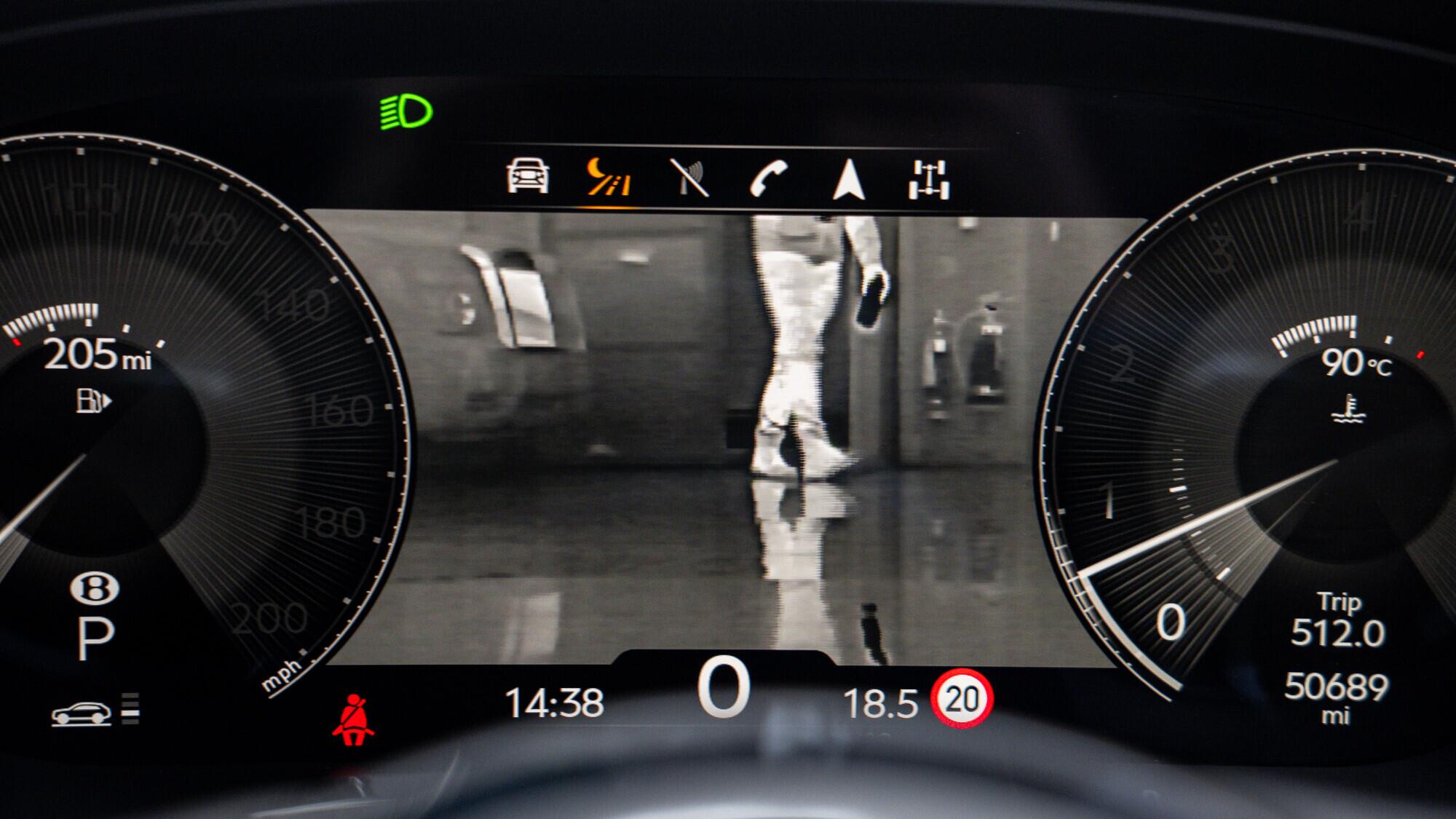 Bentley Bentayga view 50