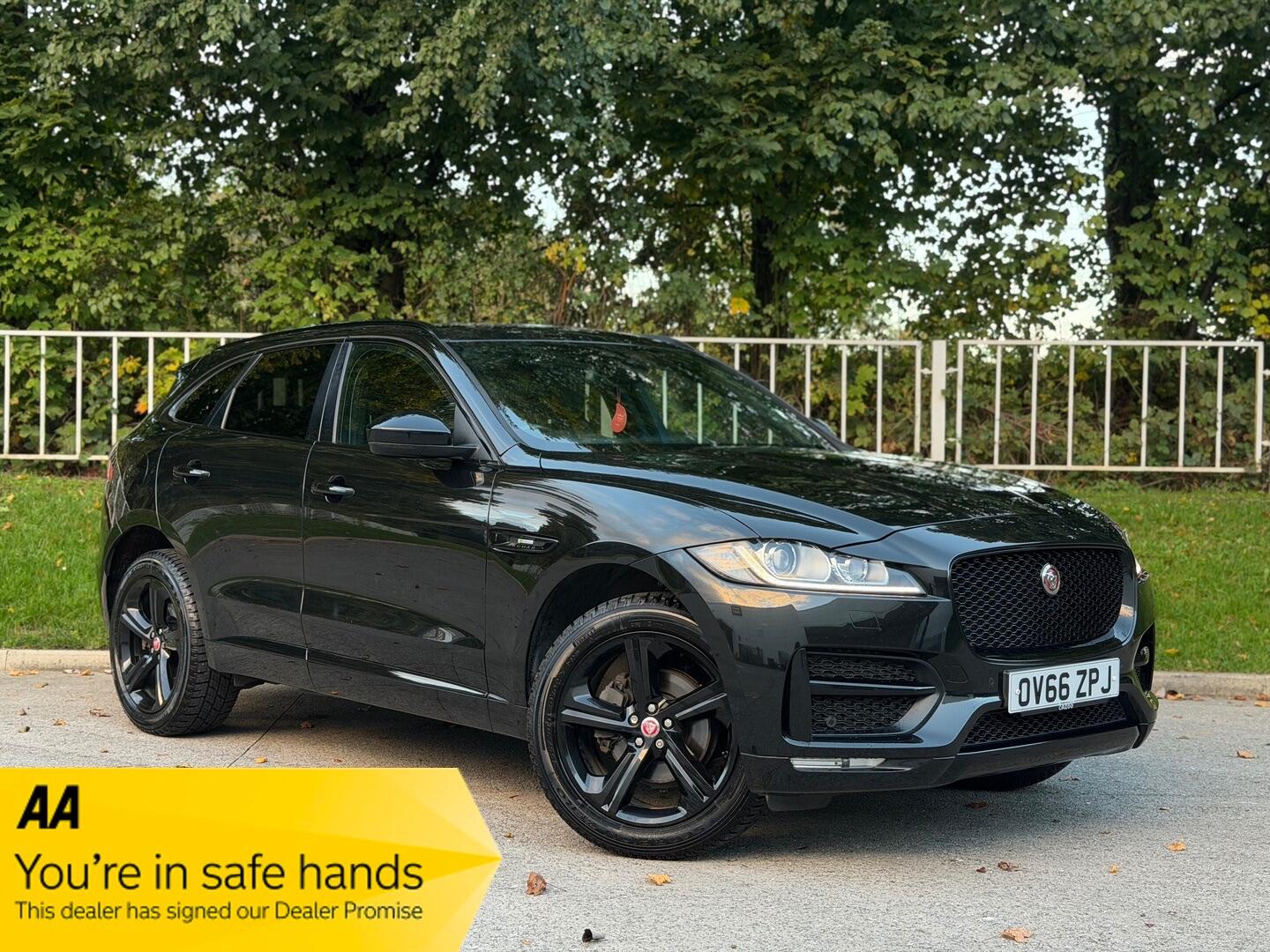 Jaguar F-PACE