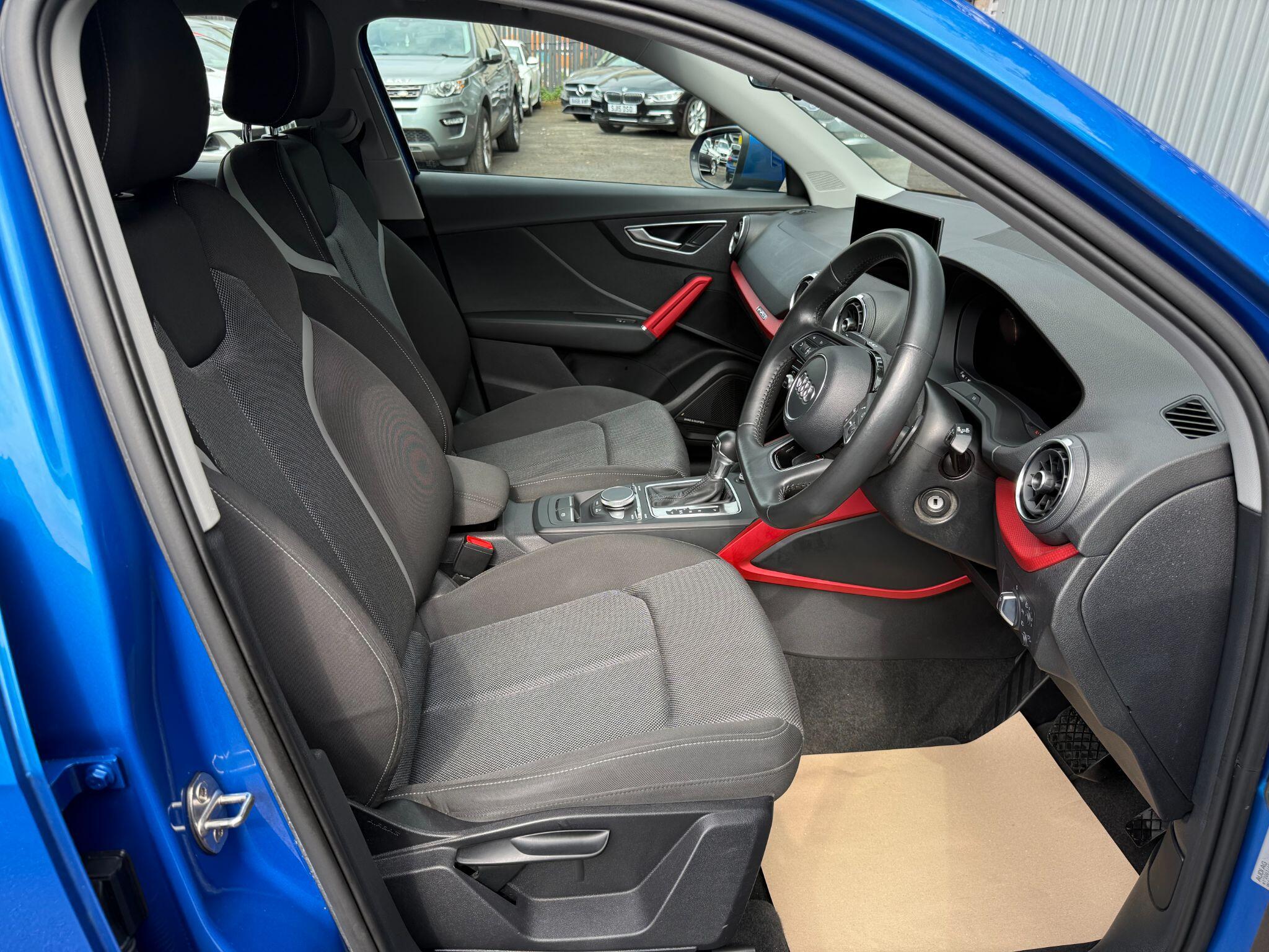 Audi Q2 view 15