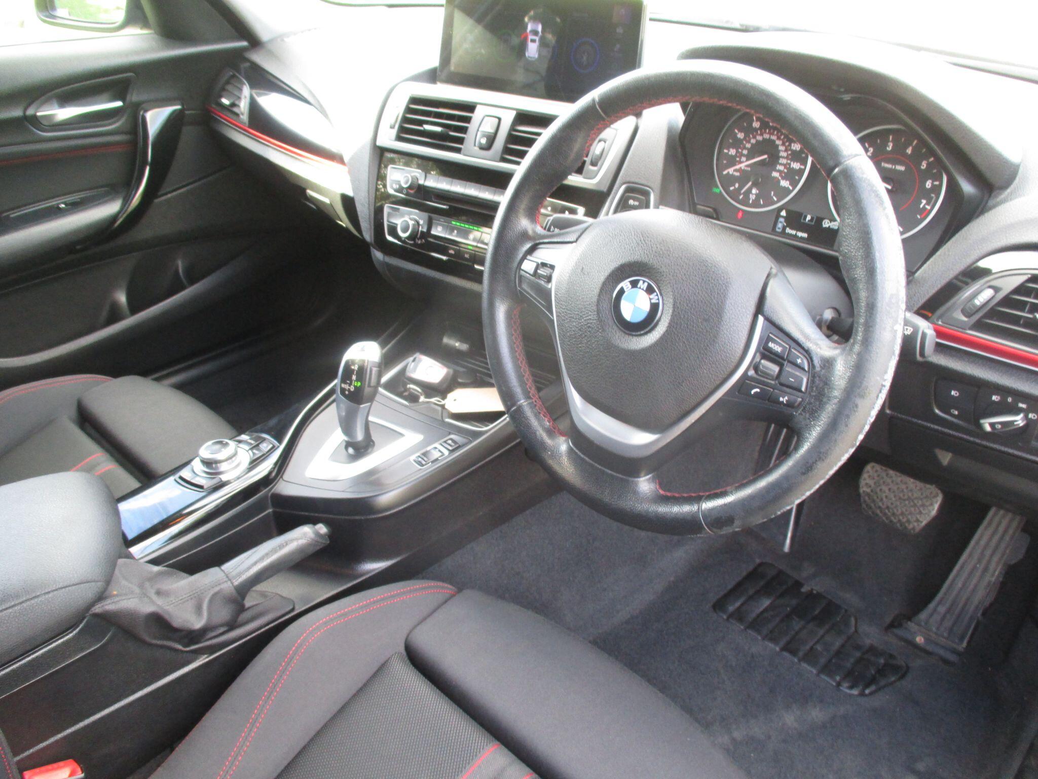 BMW 1 Series view 23