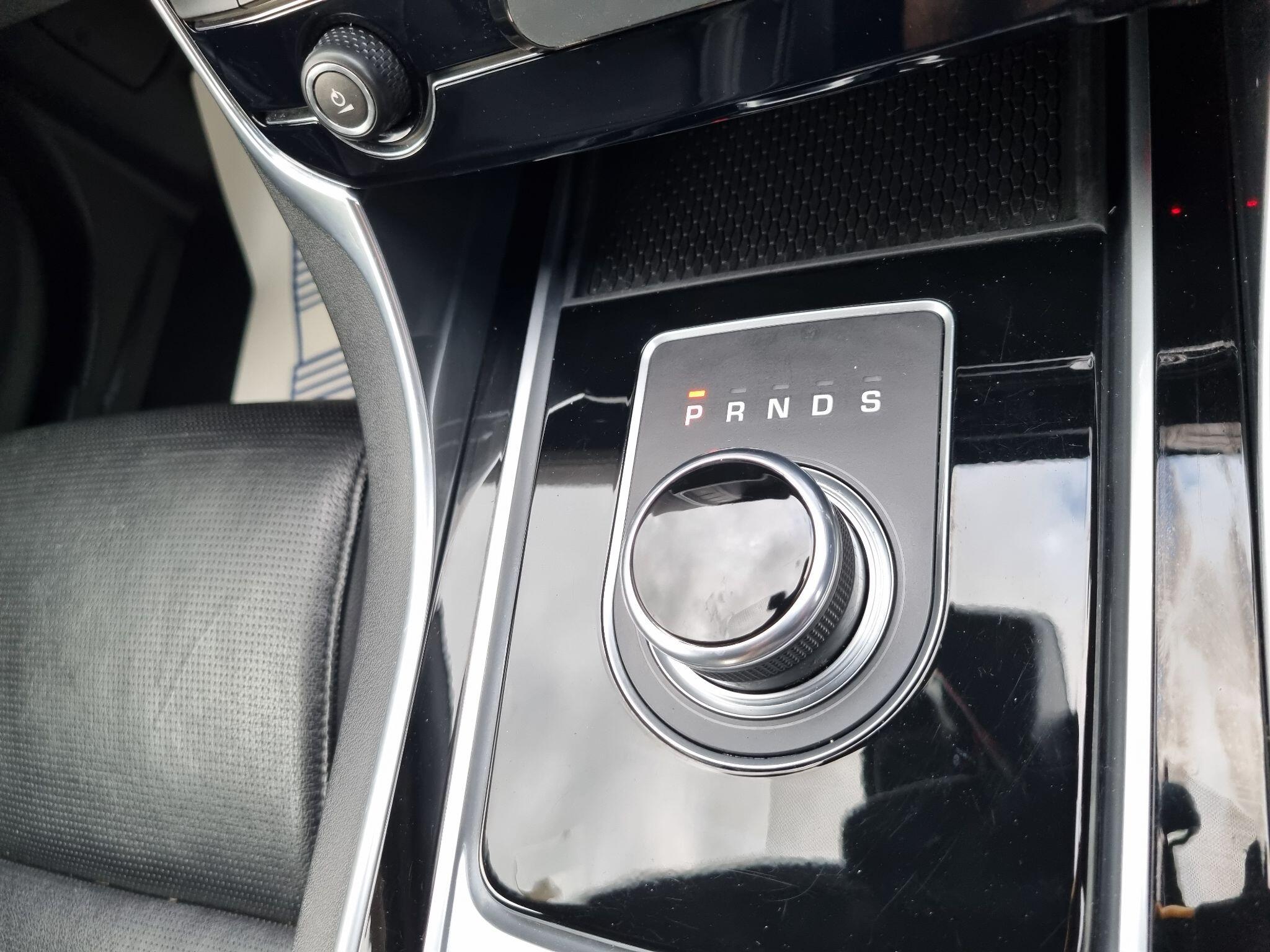 Jaguar Xe view 69