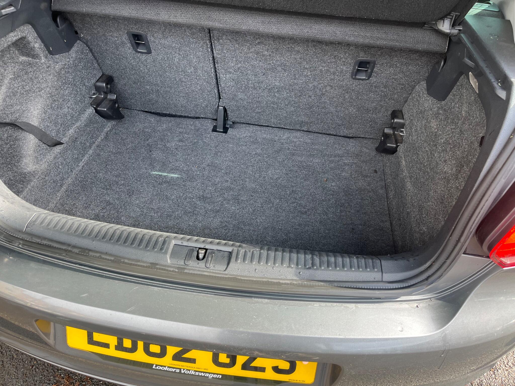 Volkswagen Polo view 14