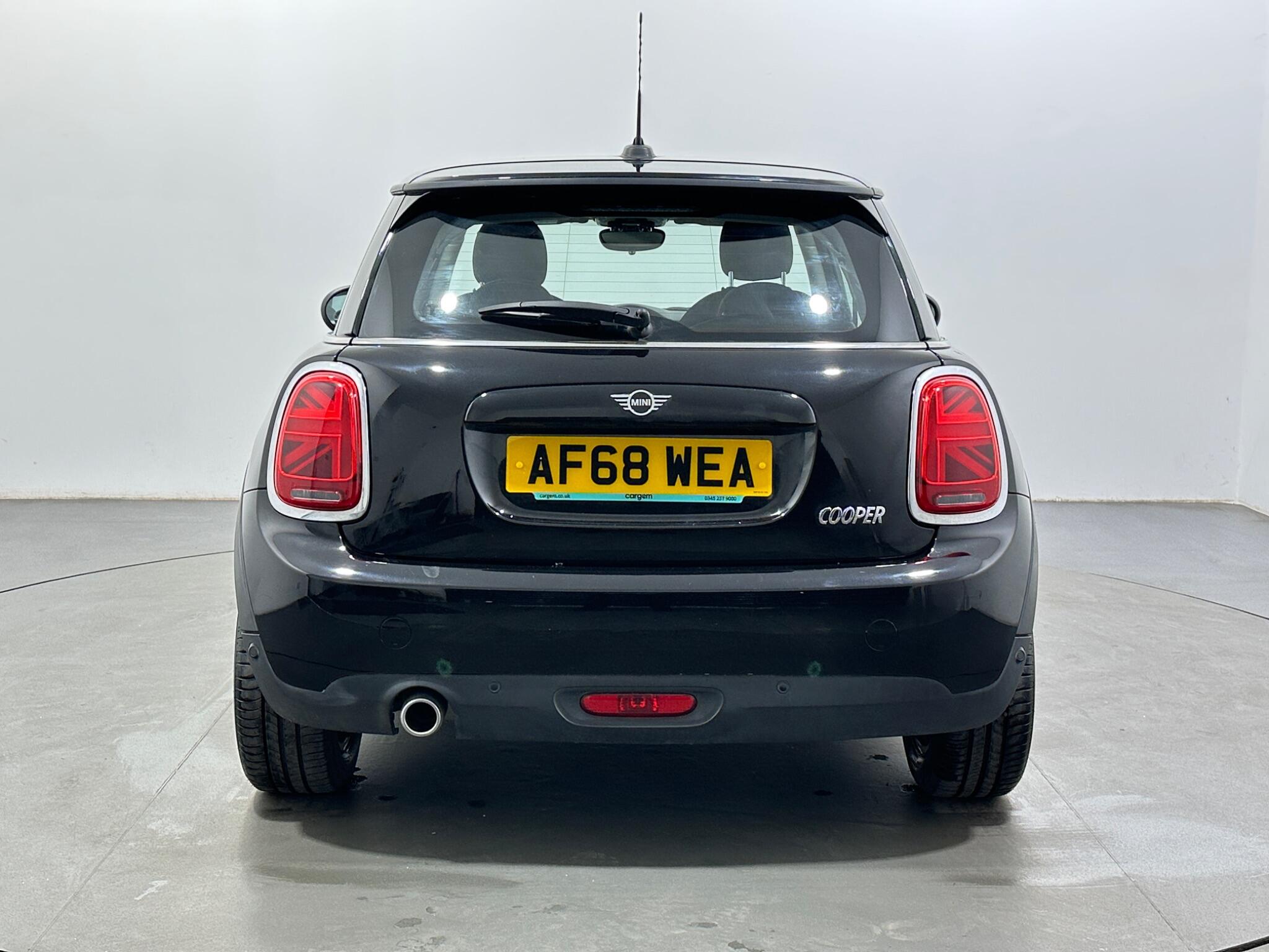 Mini Cooper view 7