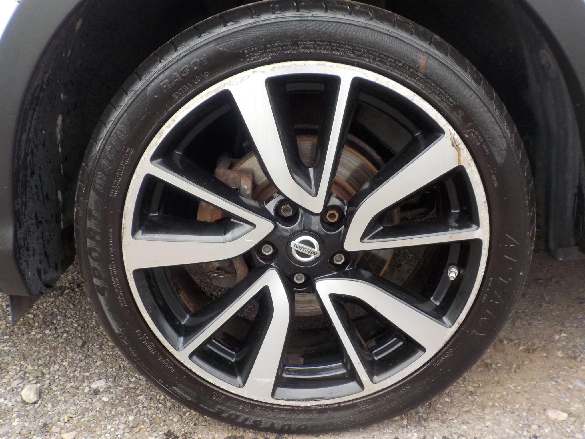 Nissan Qashqai 1.6 dCi Tekna 2WD Euro 5 (s/s) 5dr