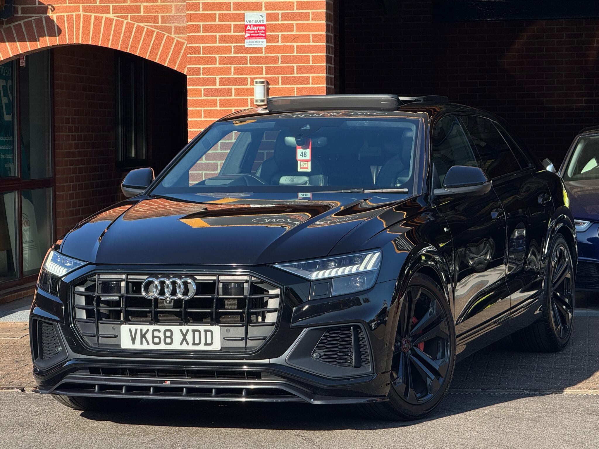Audi Q8 view 2