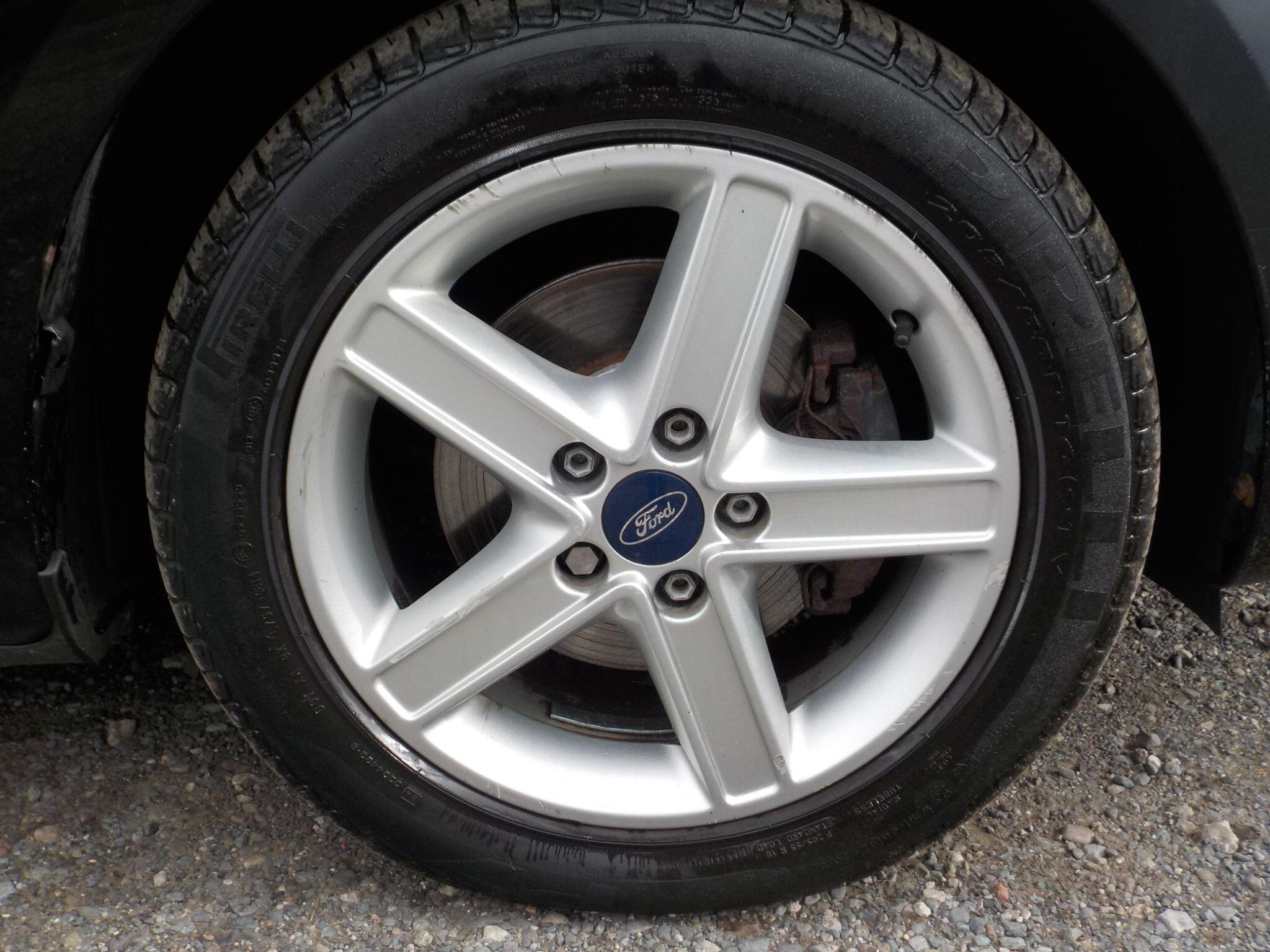 Ford Focus 1.8 Style 5dr