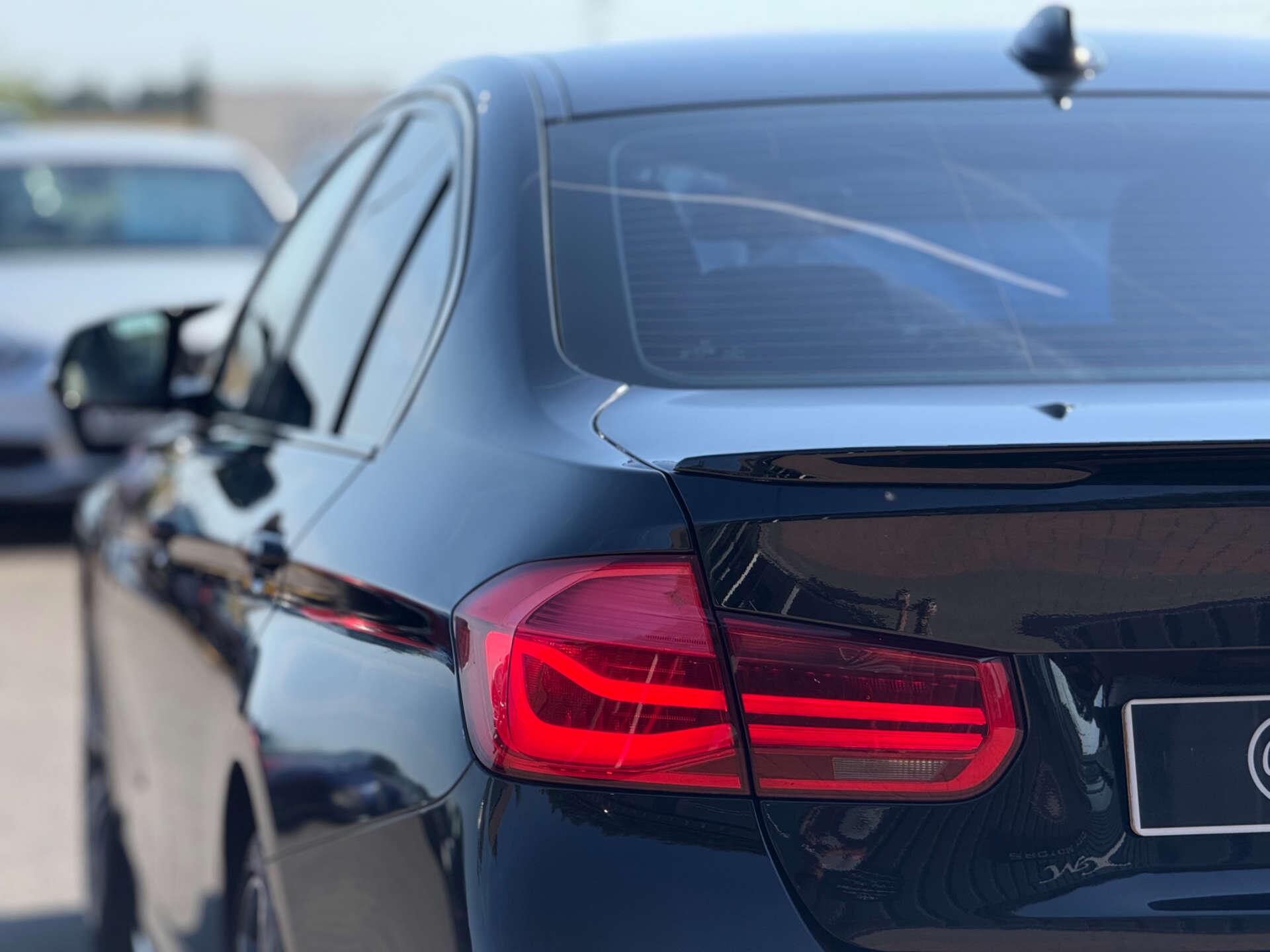 BMW 3 Series view 27