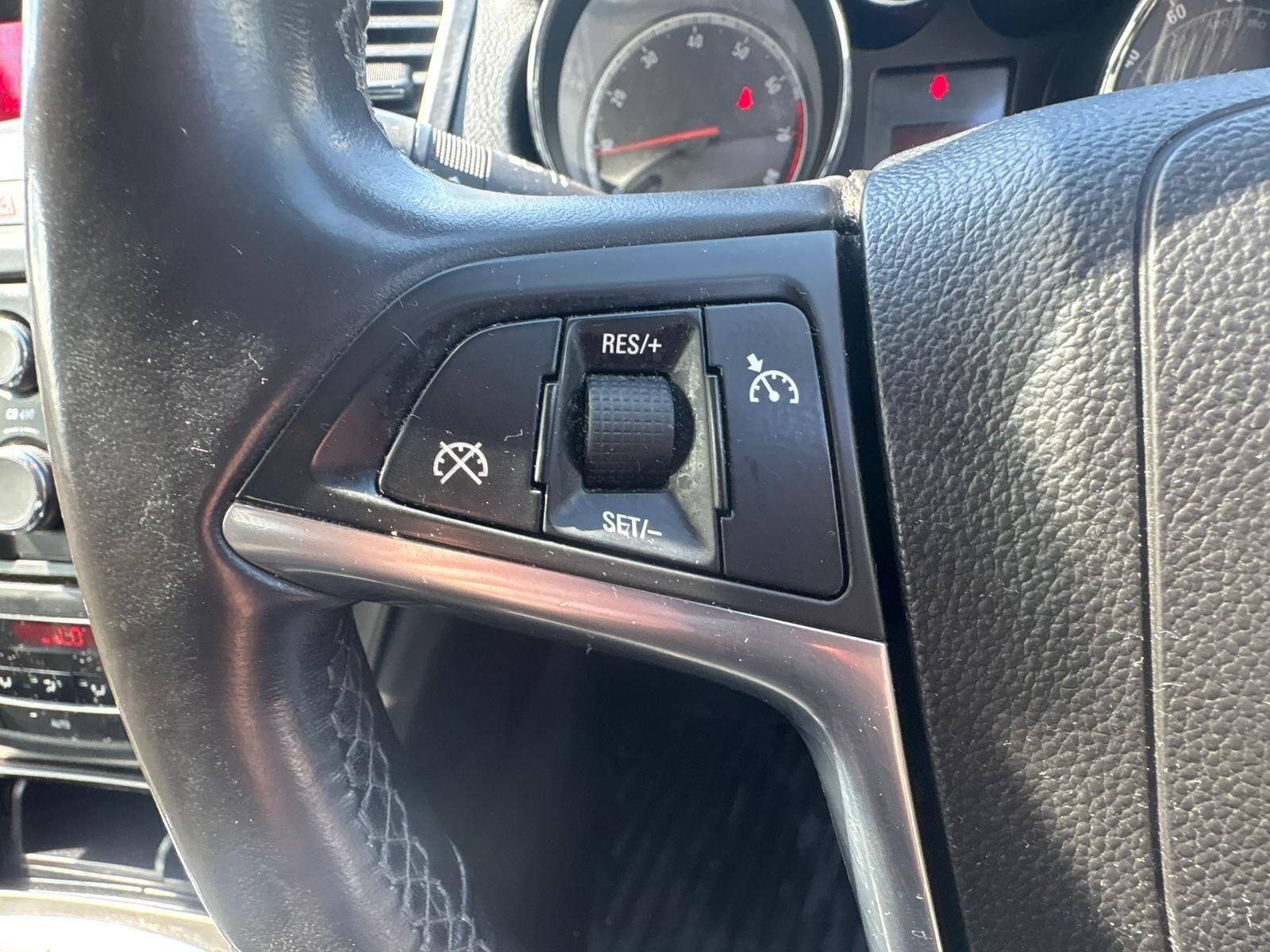 Vauxhall Insignia view 22
