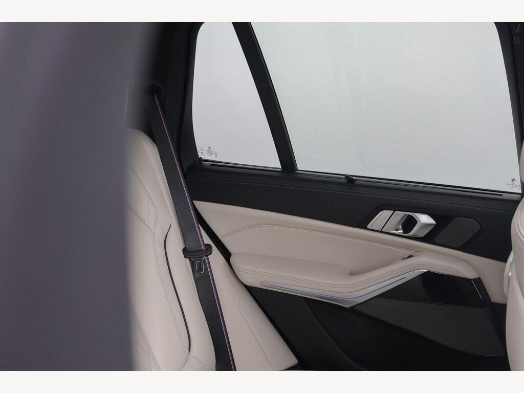 BMW X5 view 26
