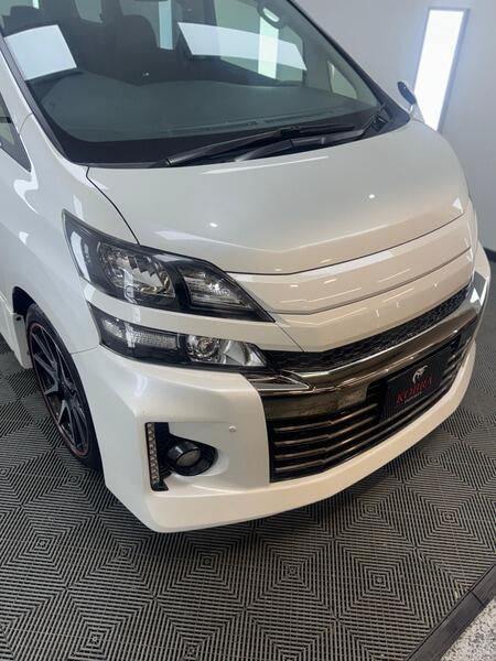 2013 Toyota Vellfire image 5