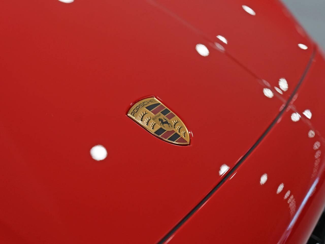 Porsche Cayenne view 12