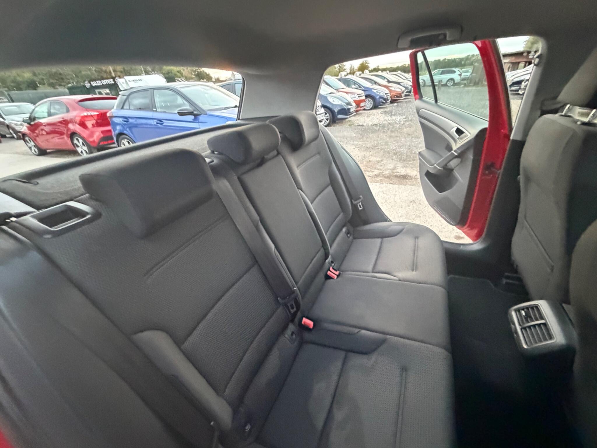 Volkswagen Golf view 36