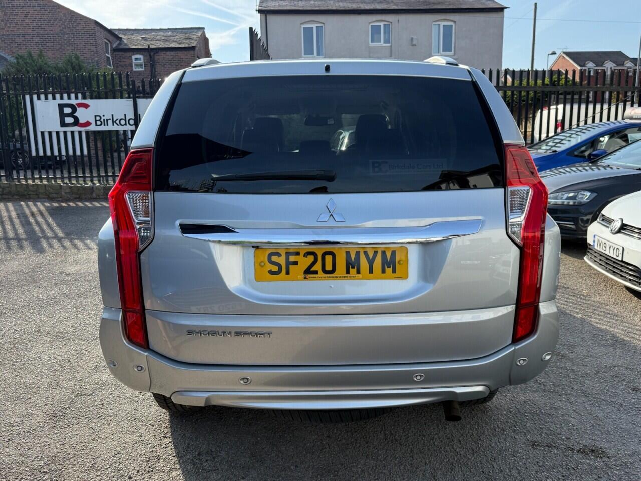 Mitsubishi Shogun Sport view 5