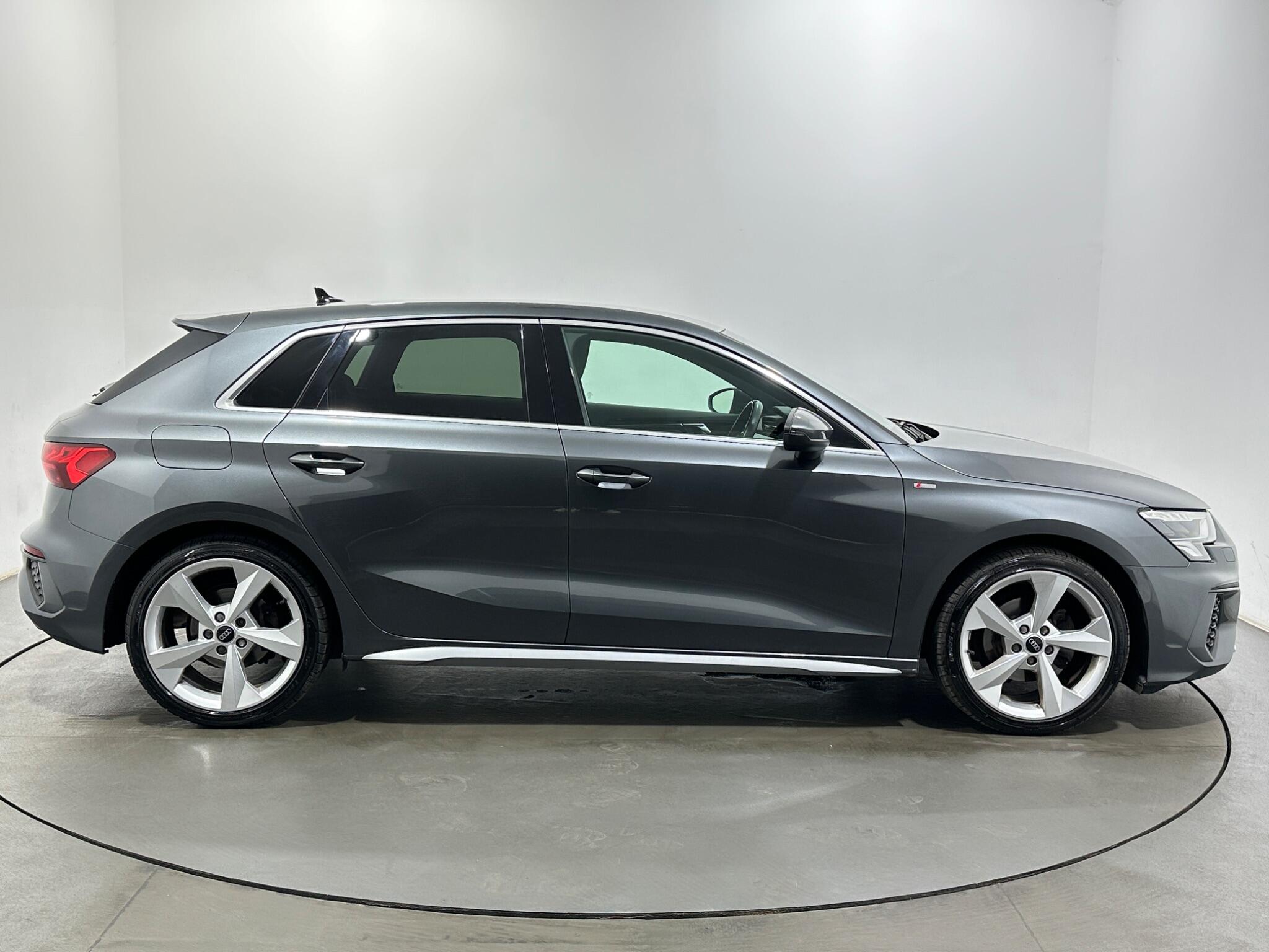 Audi A3 view 9