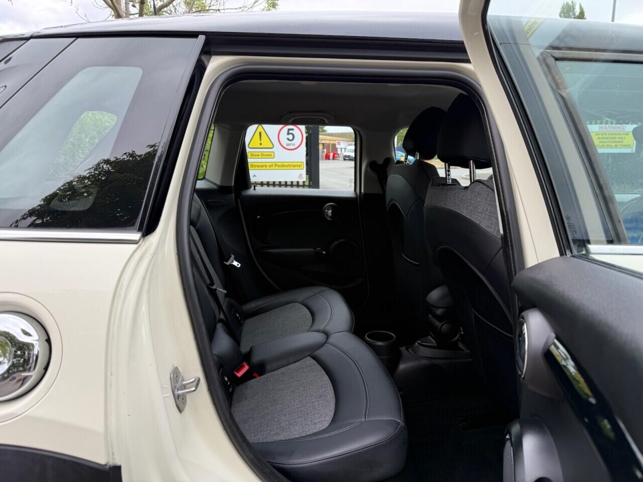 Mini Cooper view 30