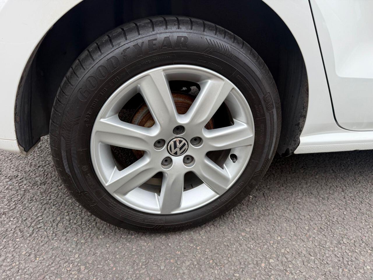 Volkswagen Polo view 24