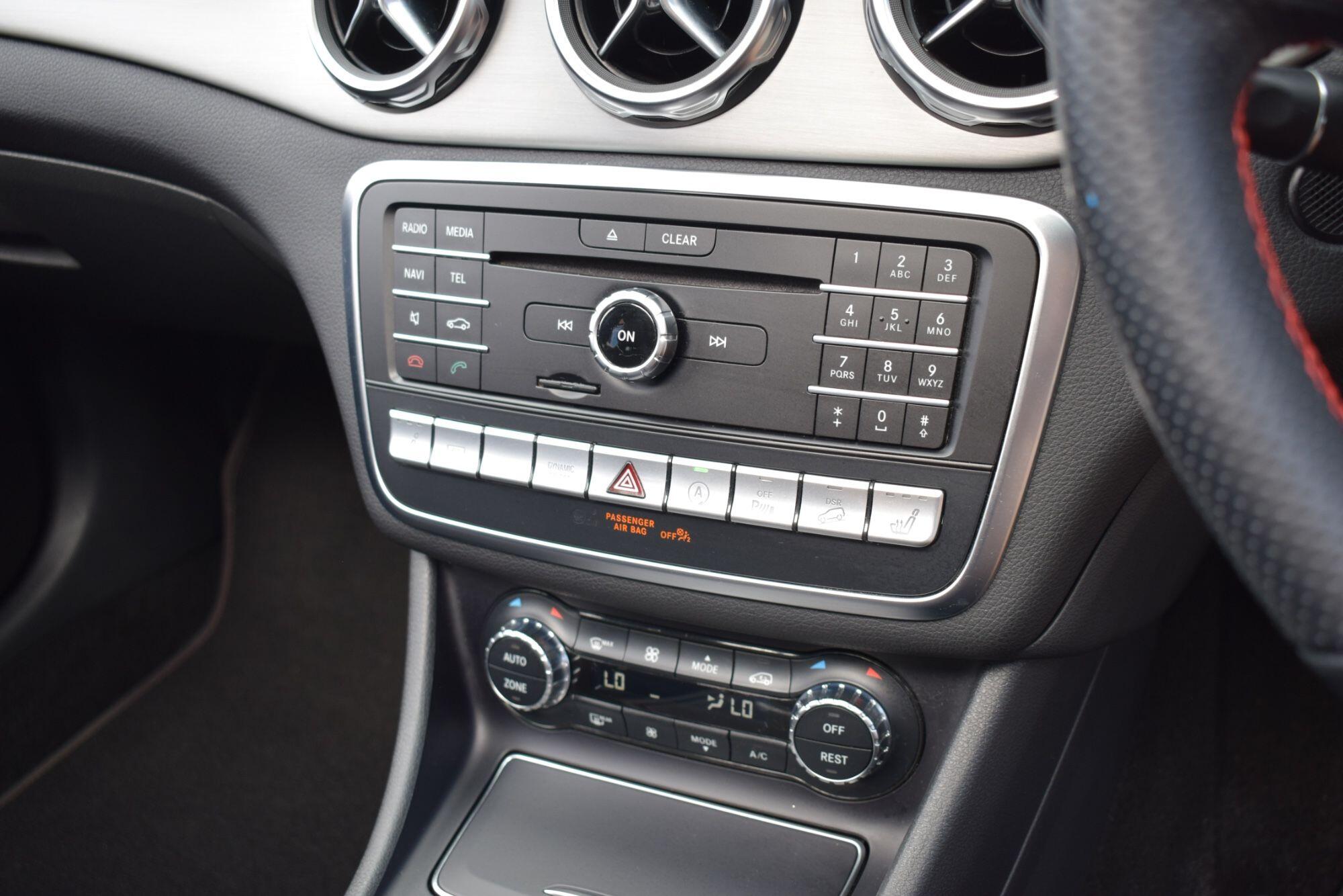 Mercedes-Benz GLA view 19