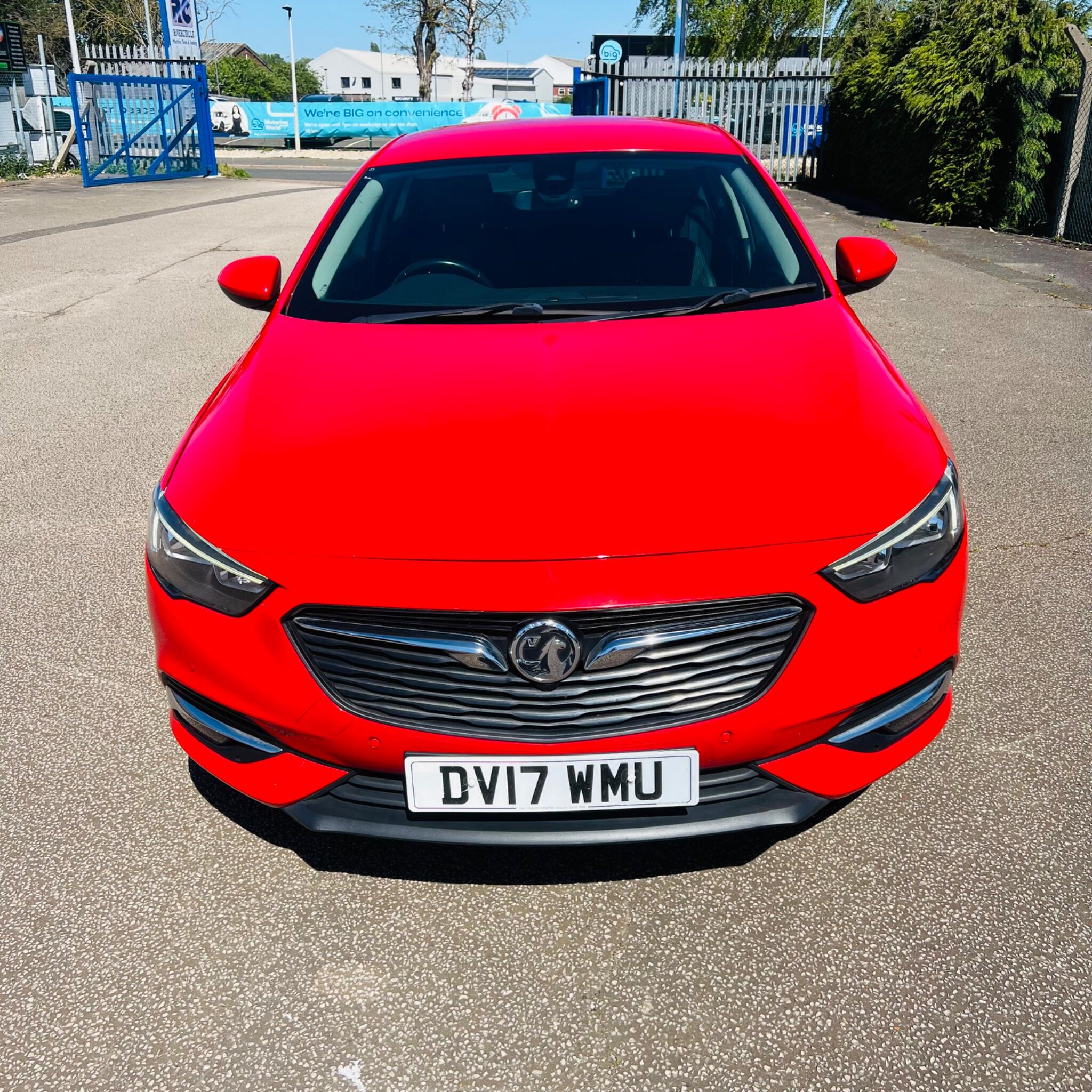 Vauxhall Insignia view 4