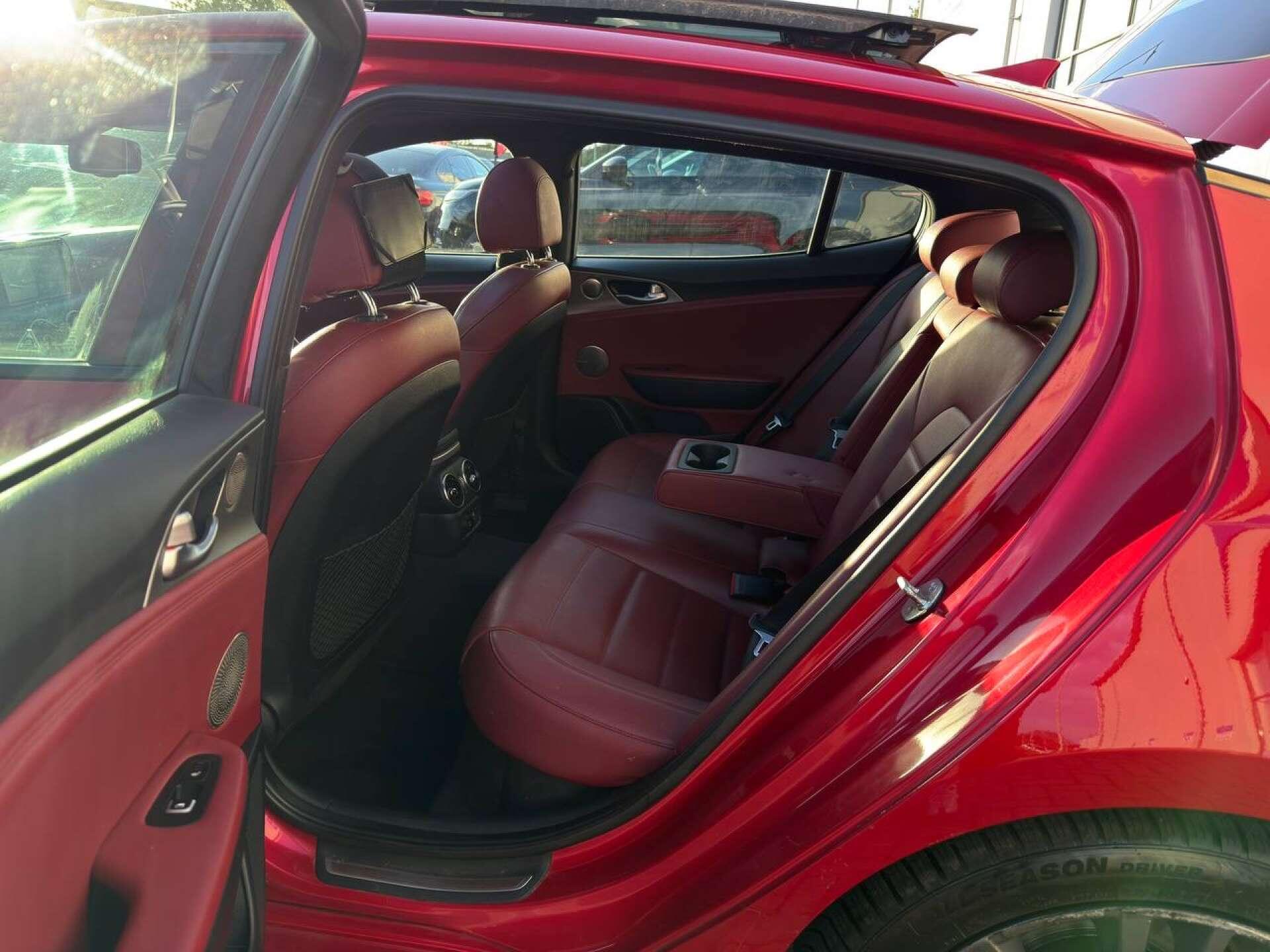 Kia Stinger view 38