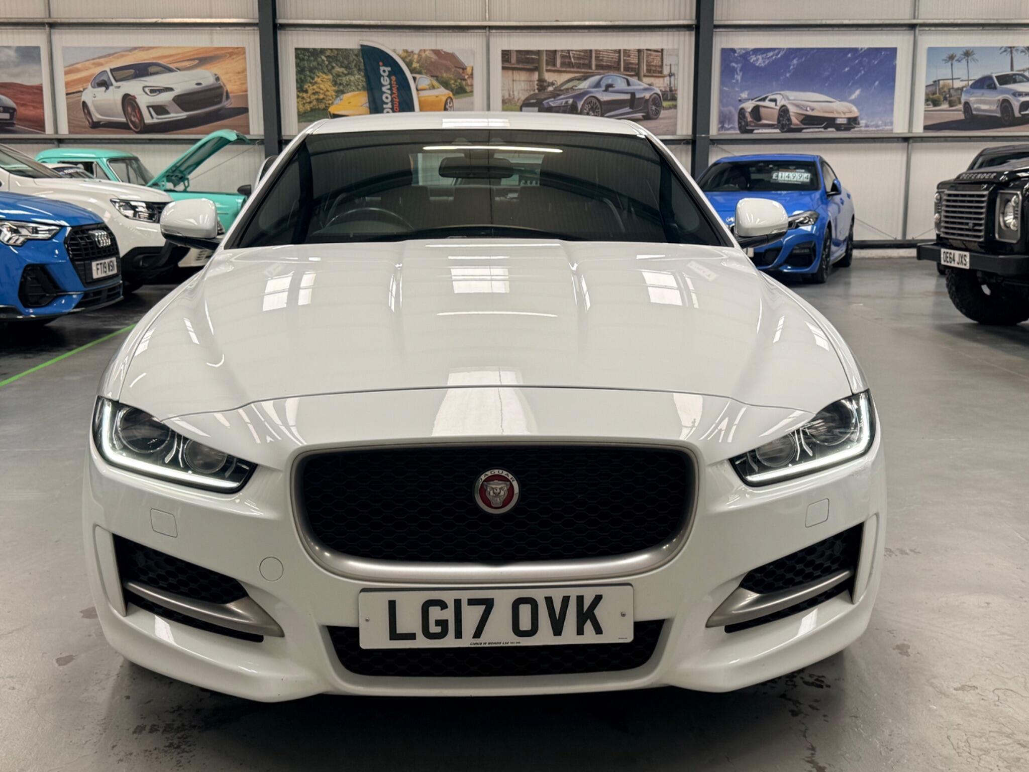 Jaguar Xe view 11