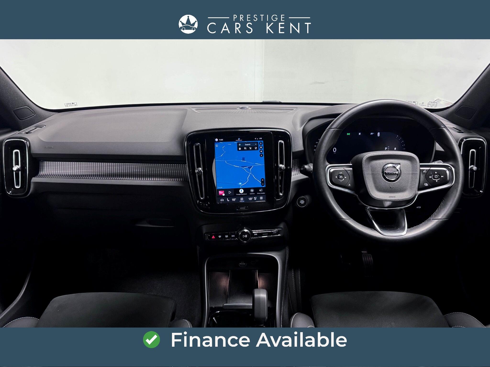 Volvo XC40 view 2