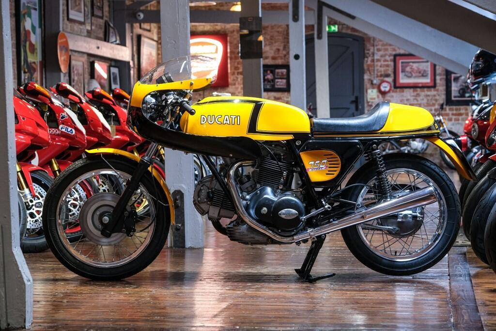 Ducati 750 view 2