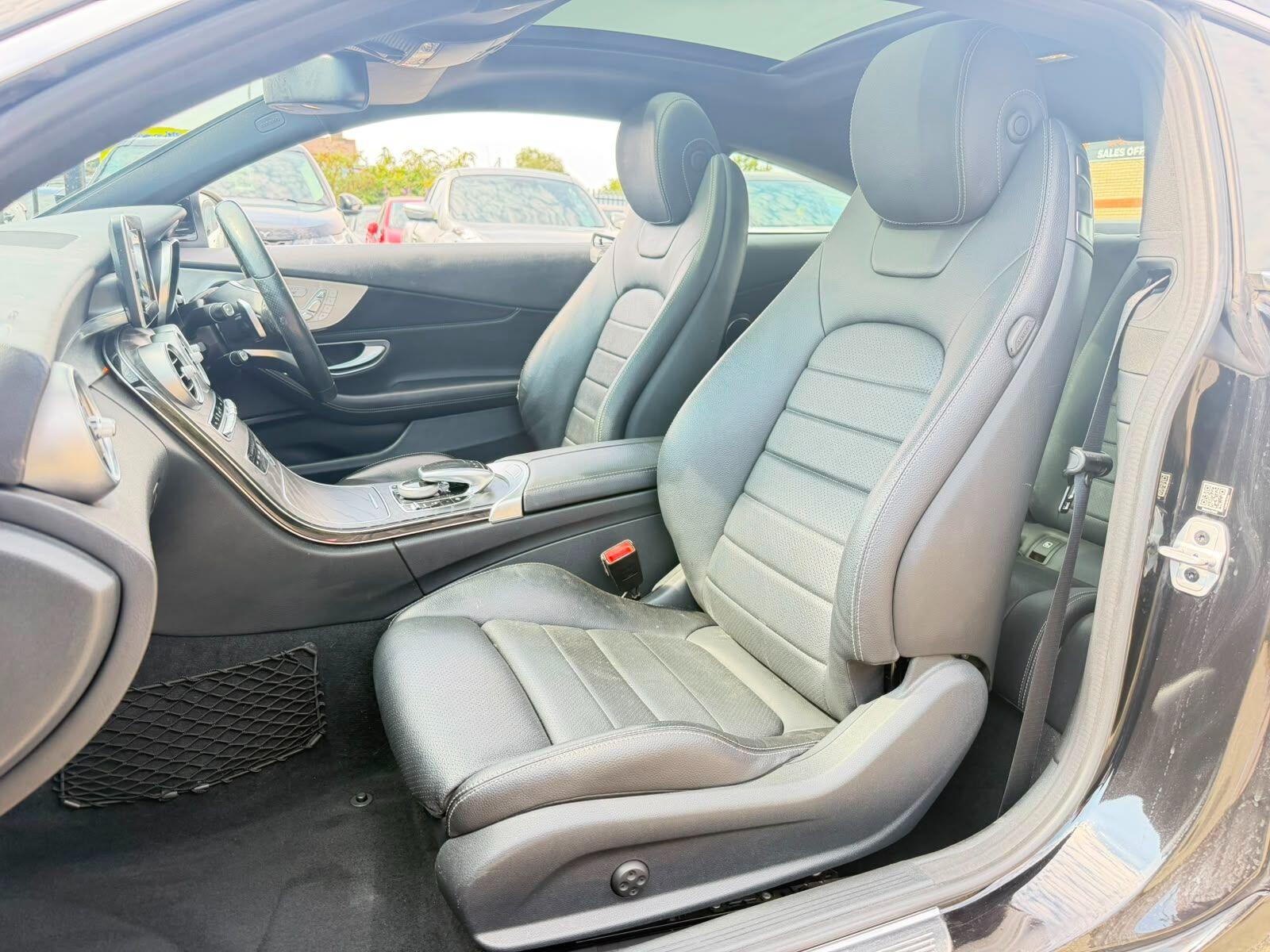 Mercedes-Benz C-Class view 11