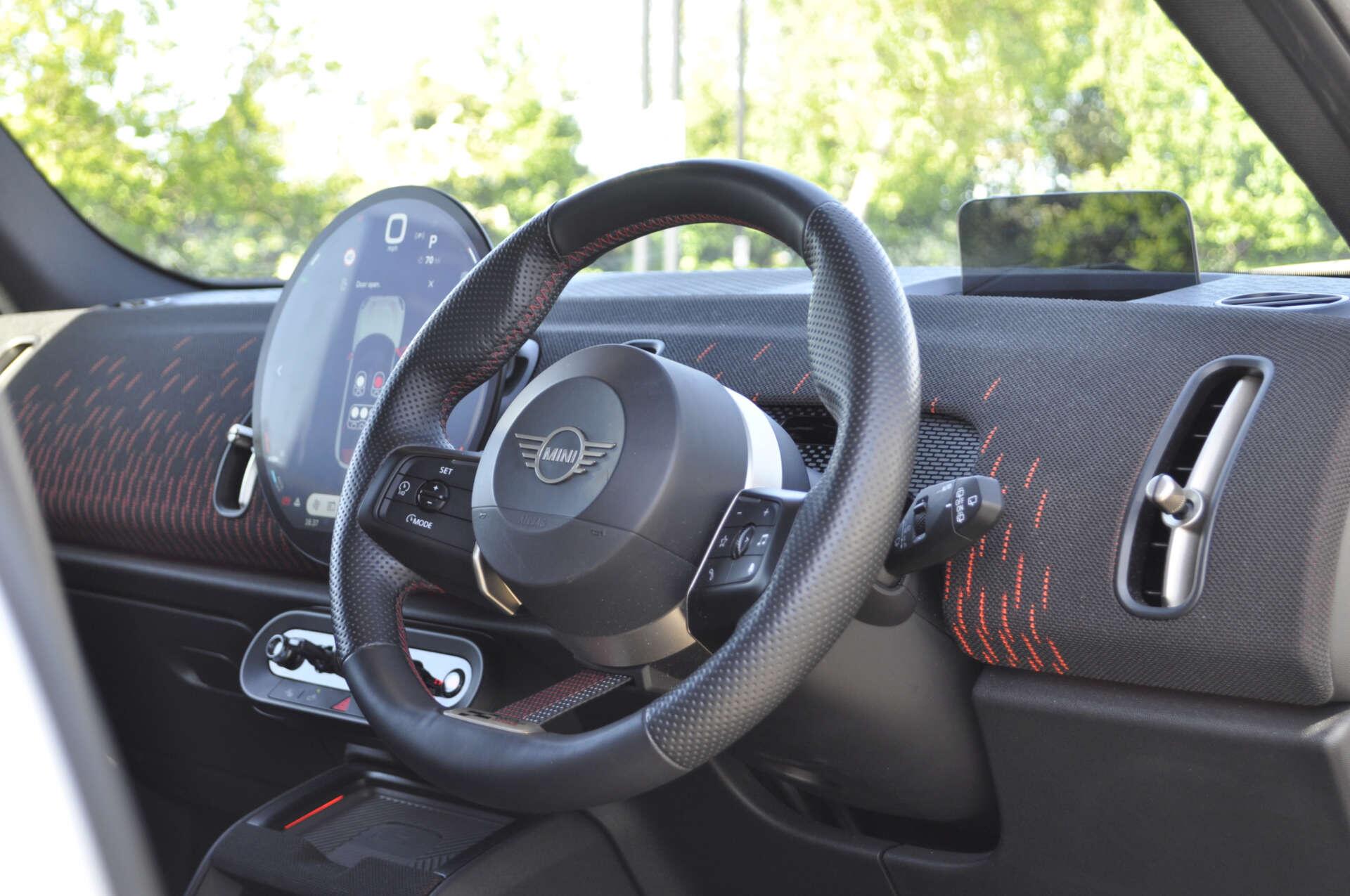 Mini Countryman view 8