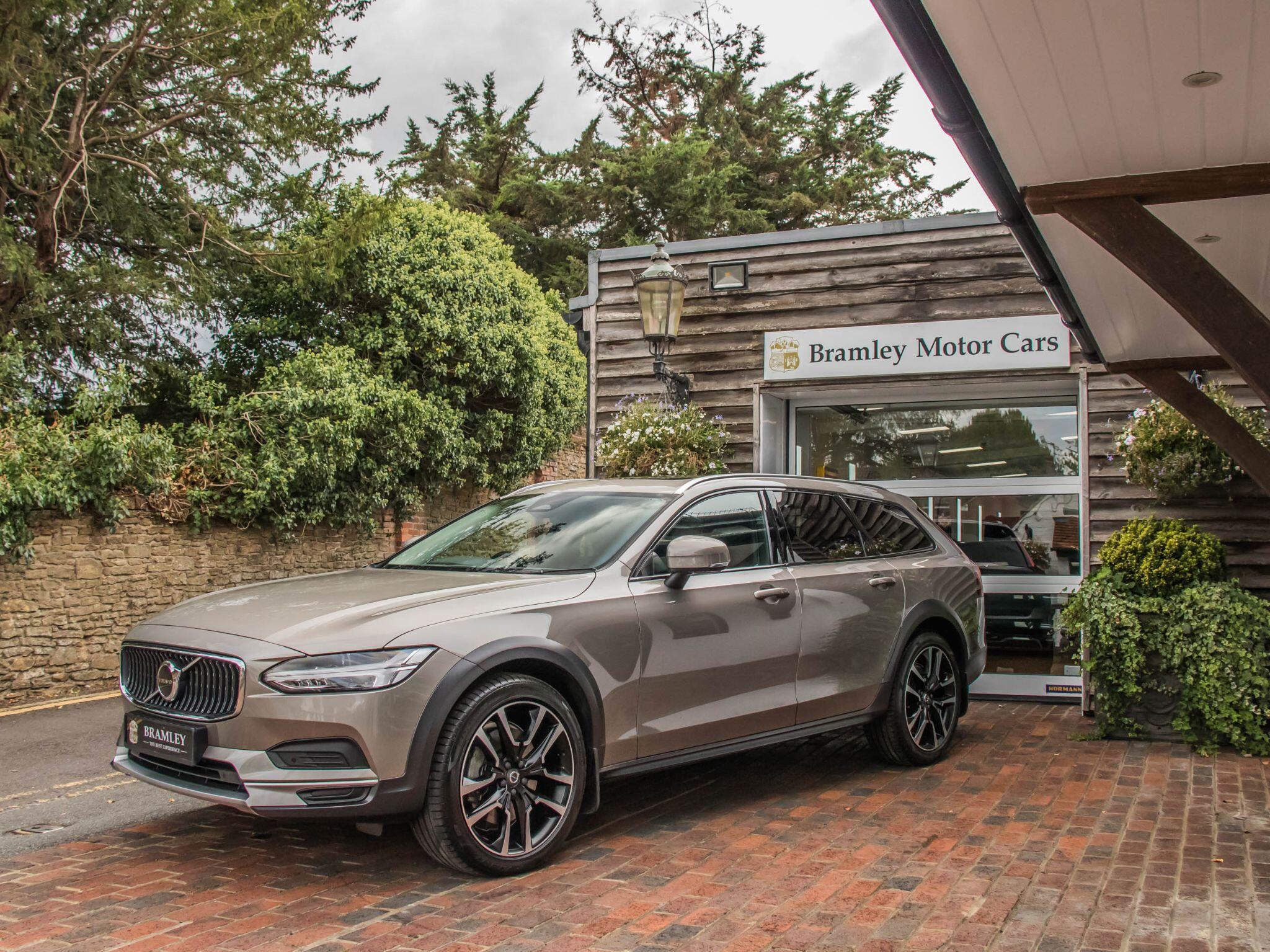 2021 Volvo V90 Cross Country in Grey for sale