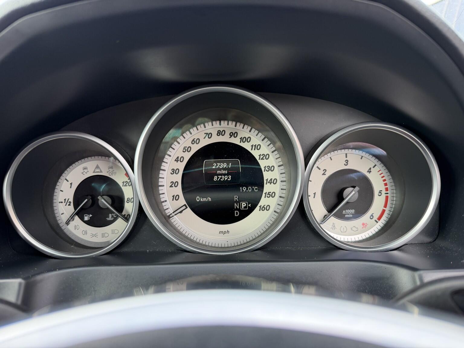 Mercedes-Benz E-Class view 34