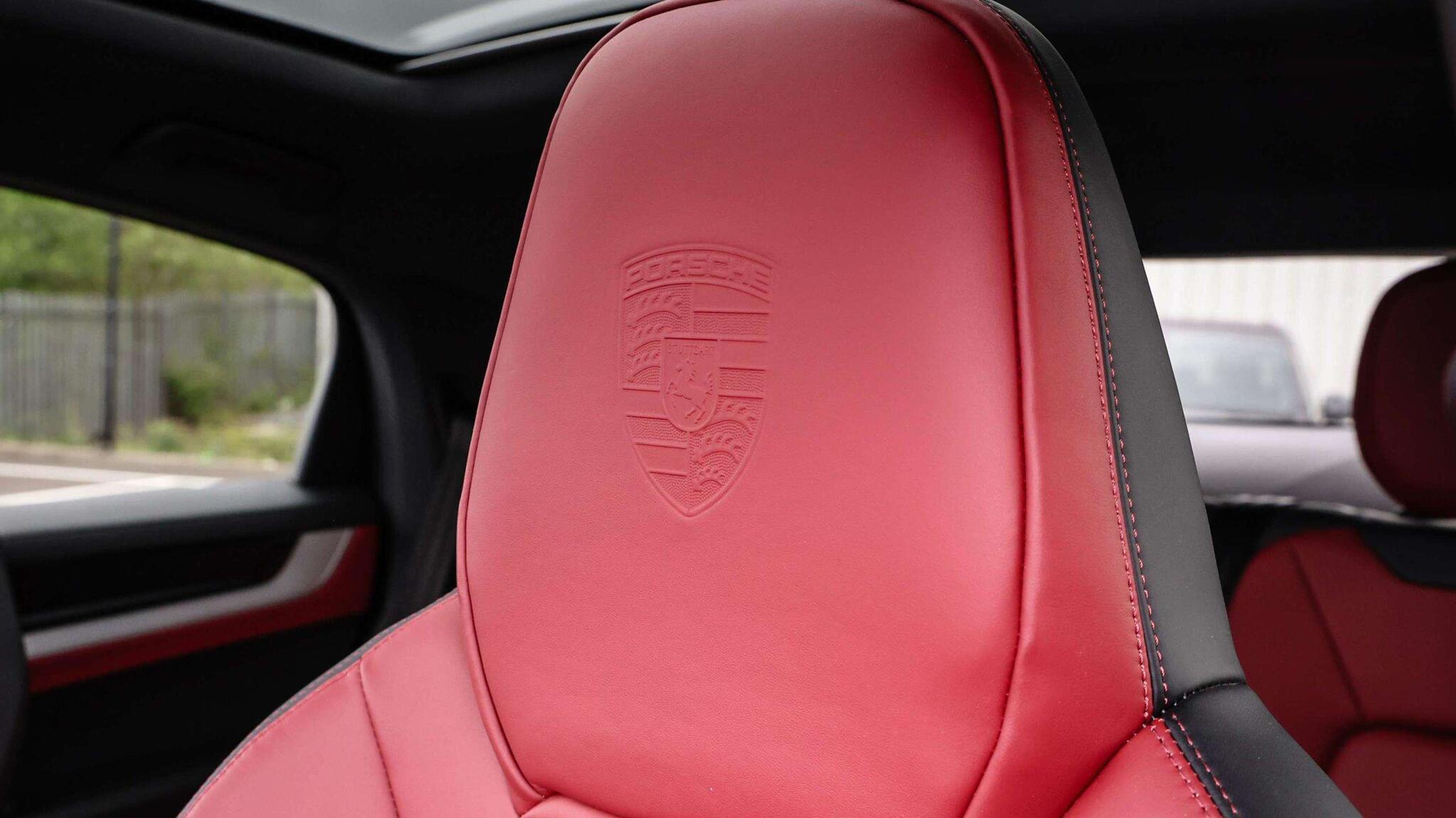 Porsche Cayenne view 18