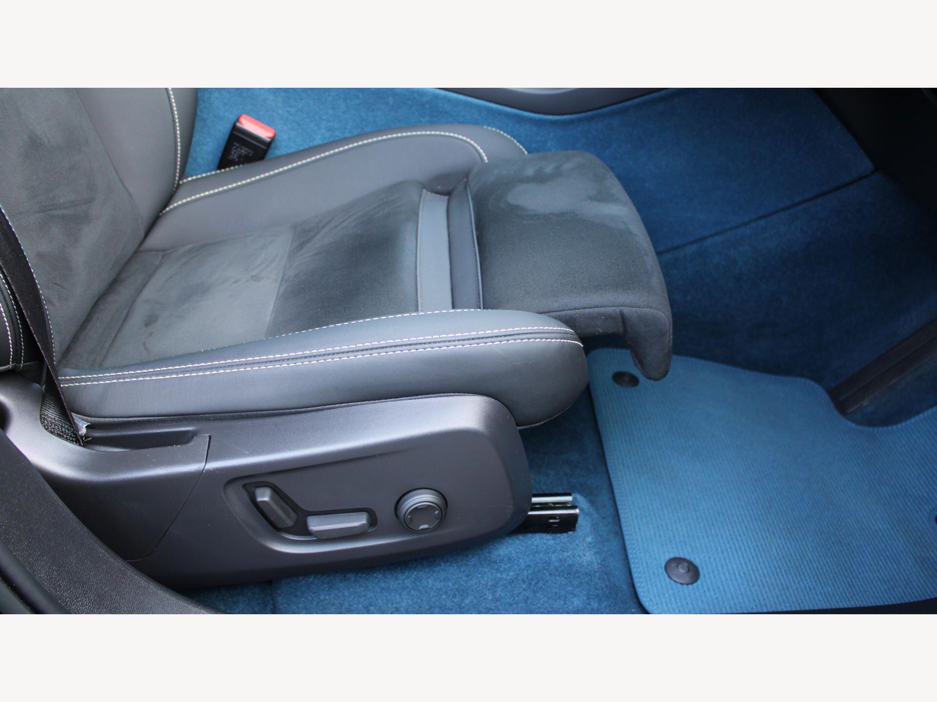 Volvo XC40 view 33