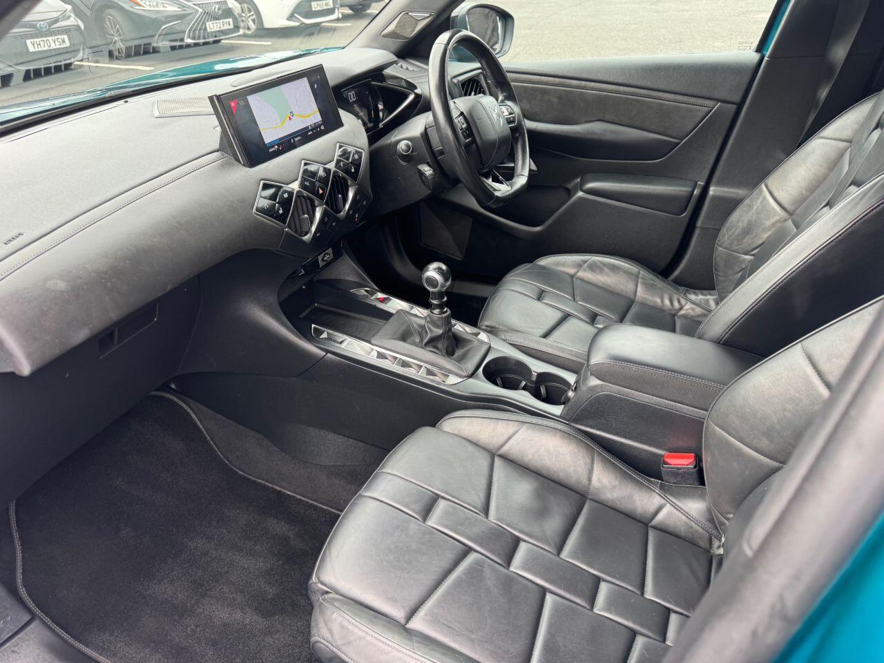 DS Automobiles DS 3 Crossback view 8