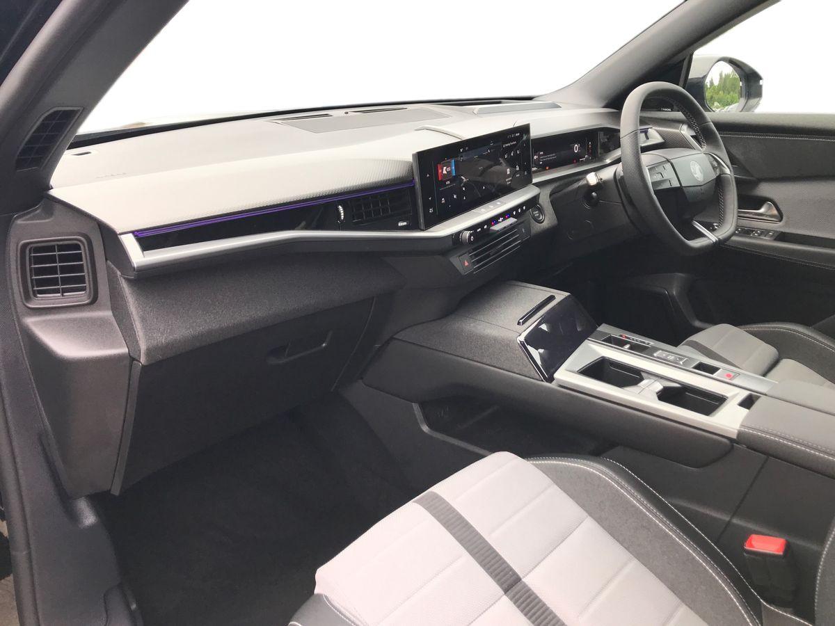 Vauxhall Grandland view 5