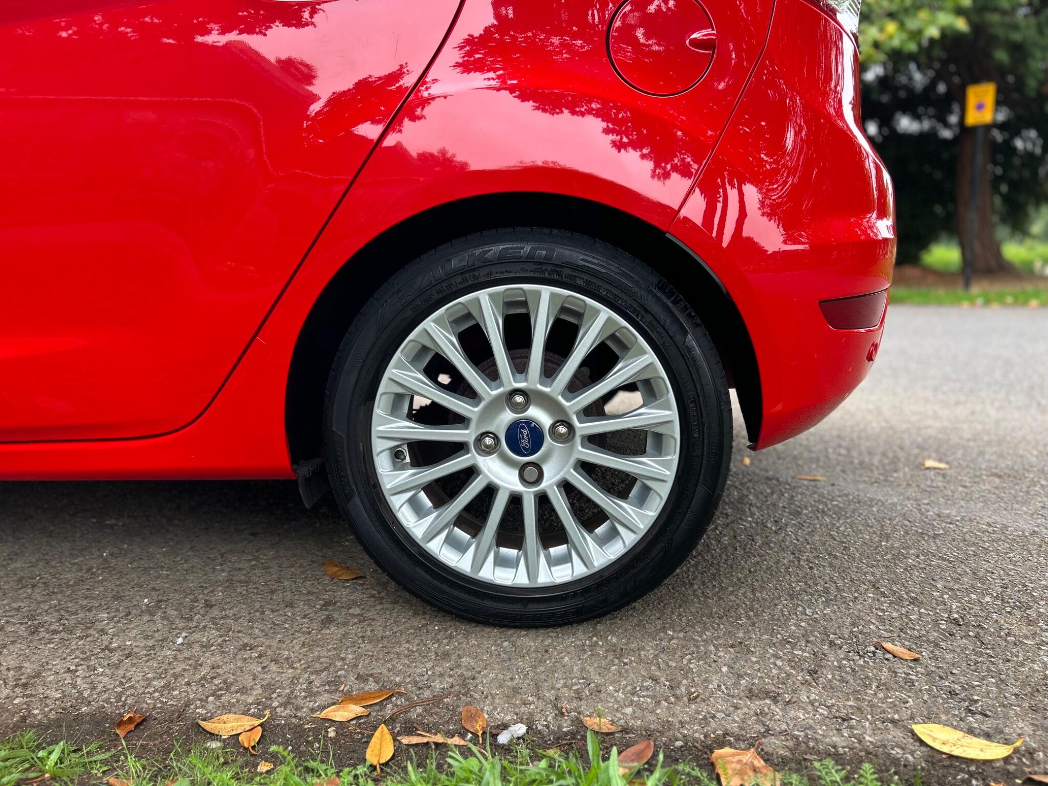 Ford Fiesta view 31