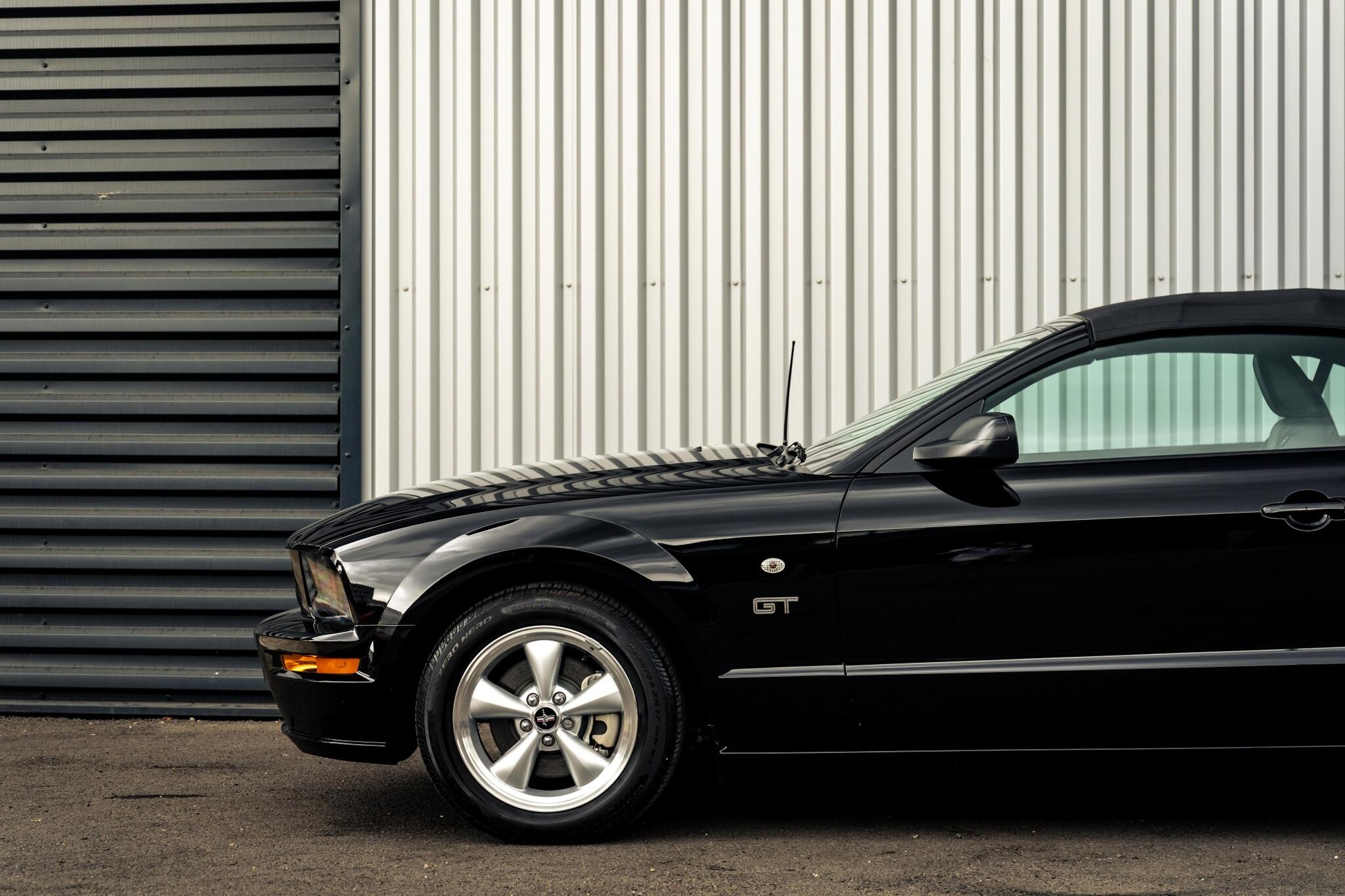 Ford Mustang view 16