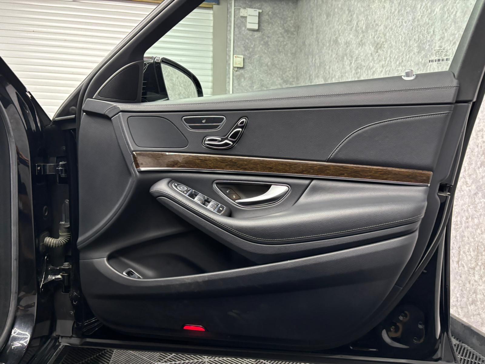 Mercedes-Benz S Class view 22