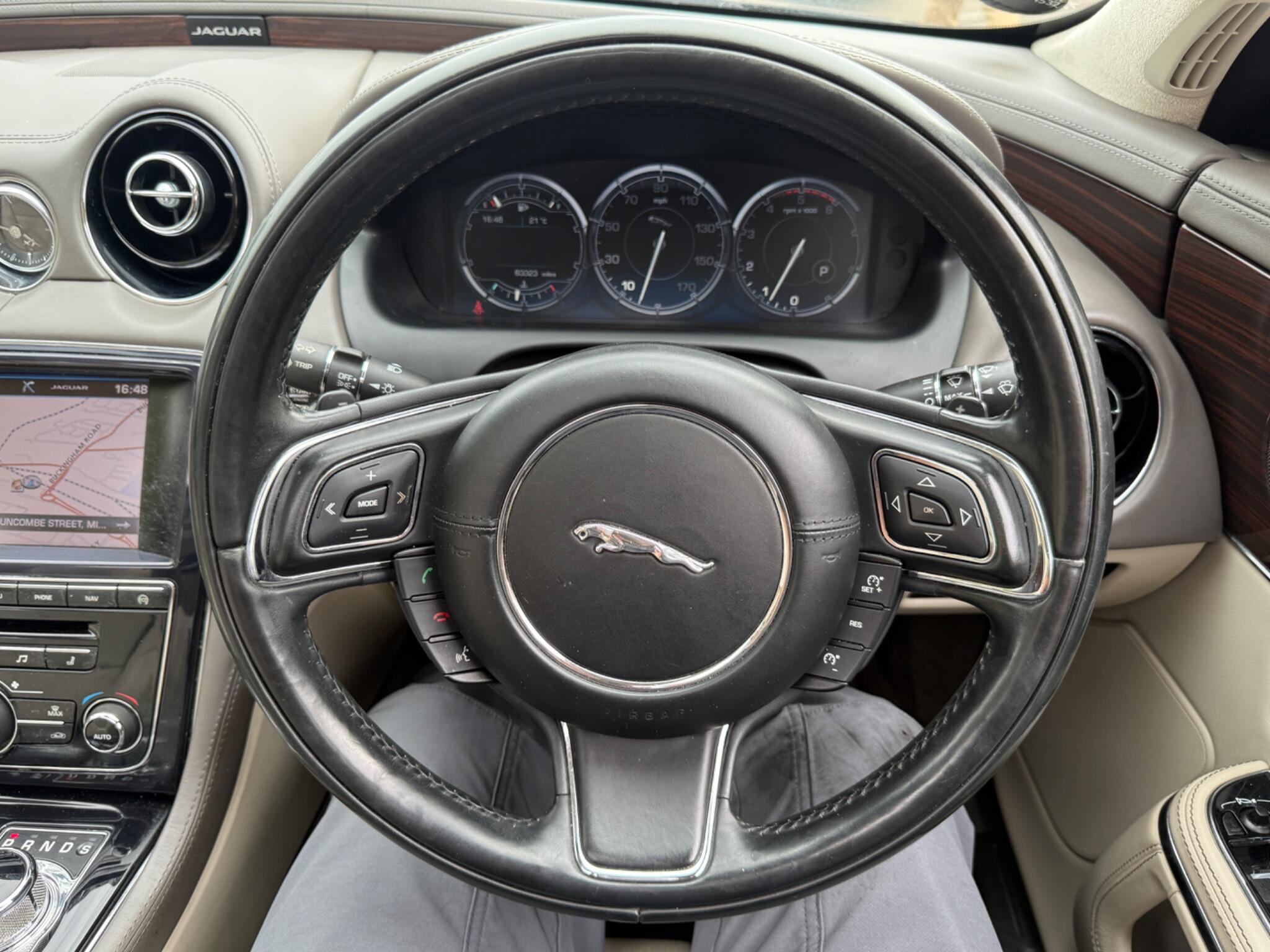 Jaguar XJ - Image 77