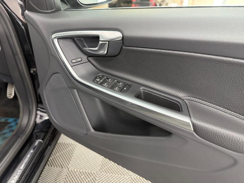 2011 Volvo S60 image 24
