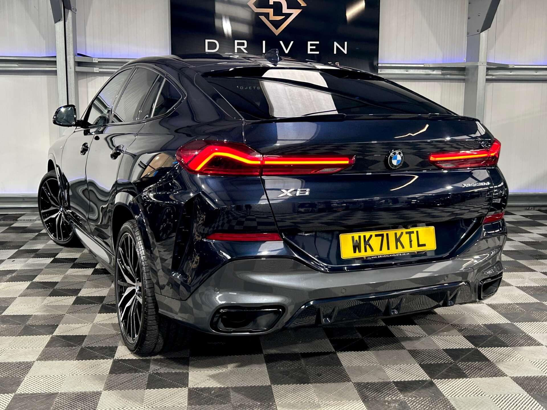 BMW X6 view 17