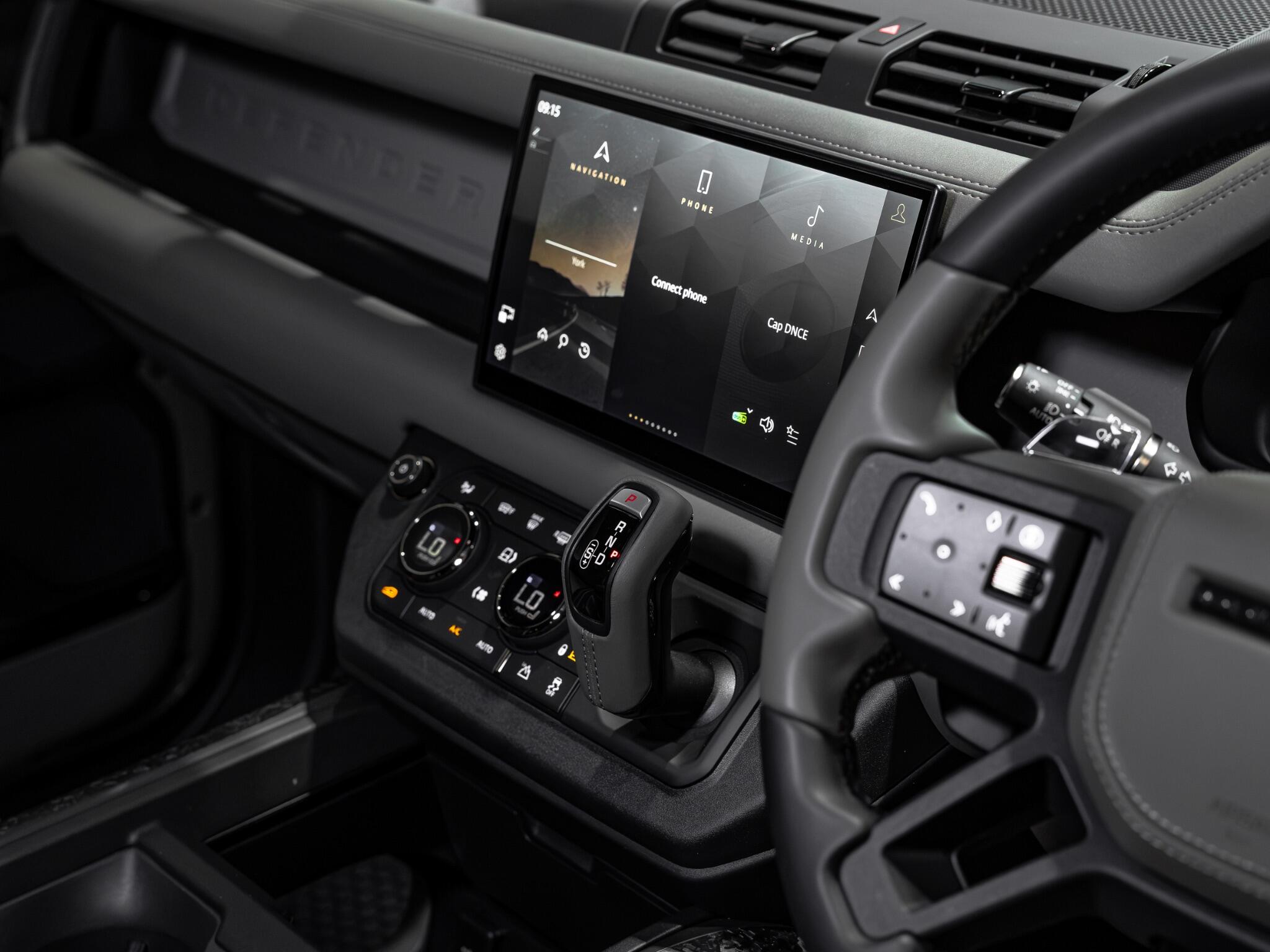 Land Rover Defender view 23
