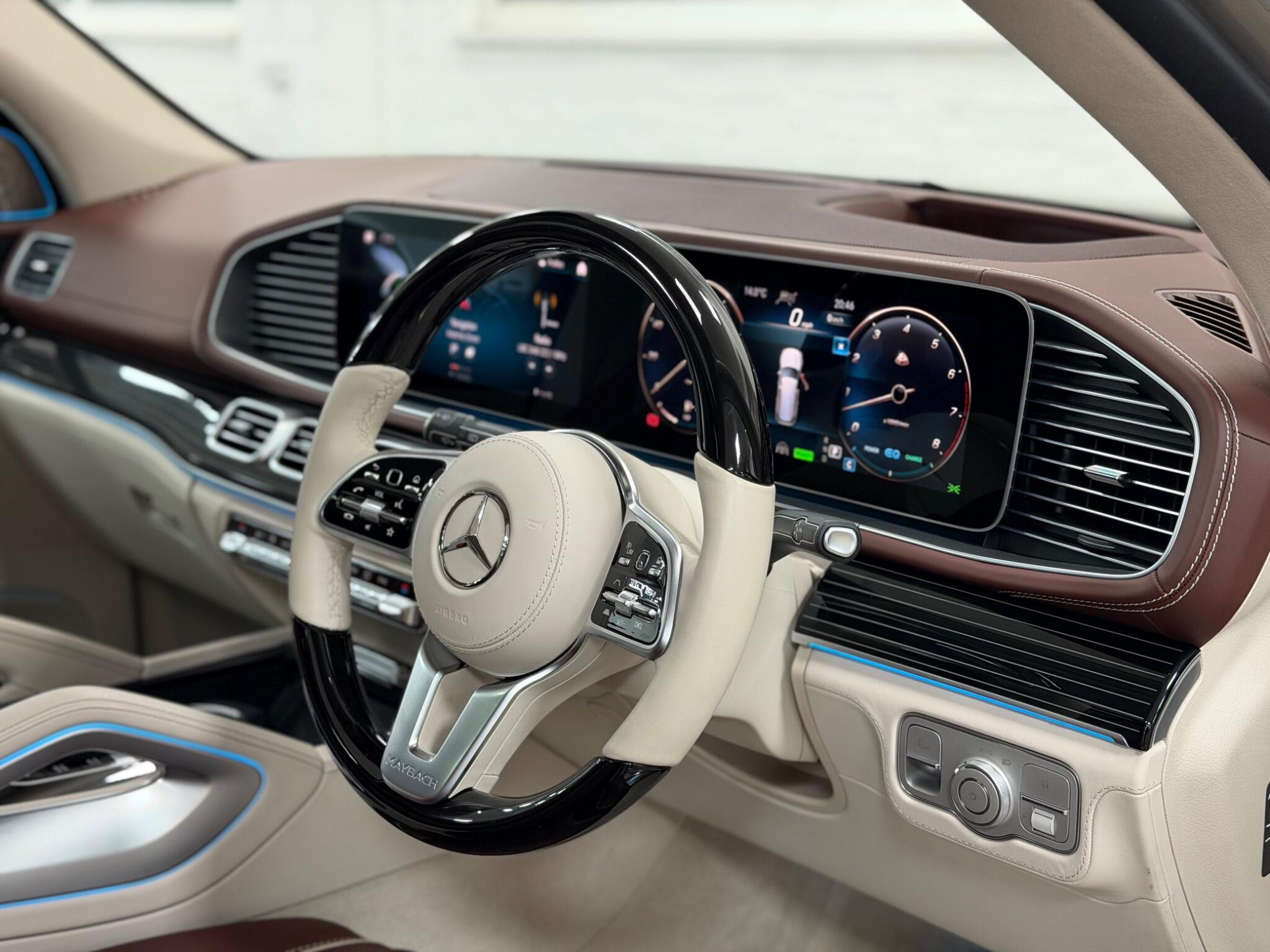 Mercedes-Benz GLS view 24