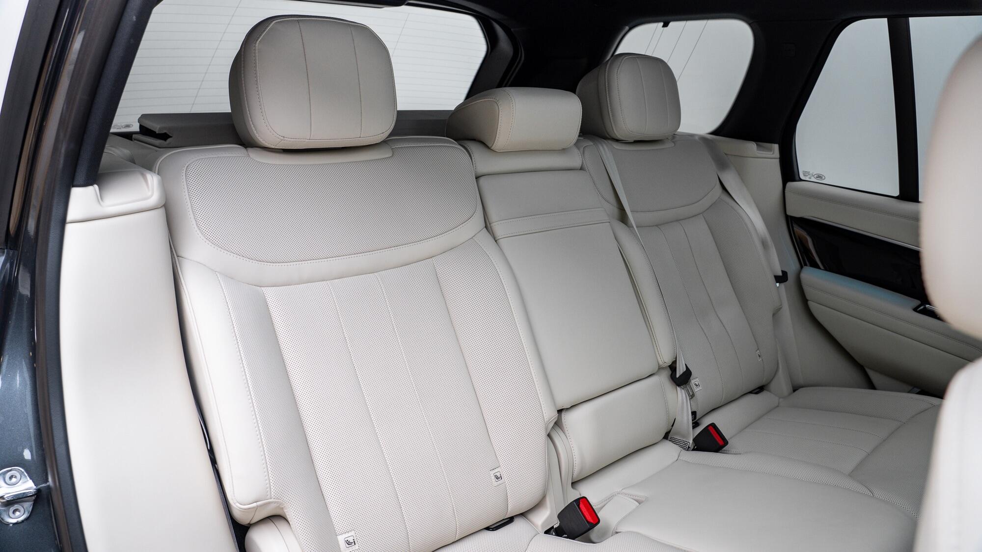 Land Rover Range Rover view 18
