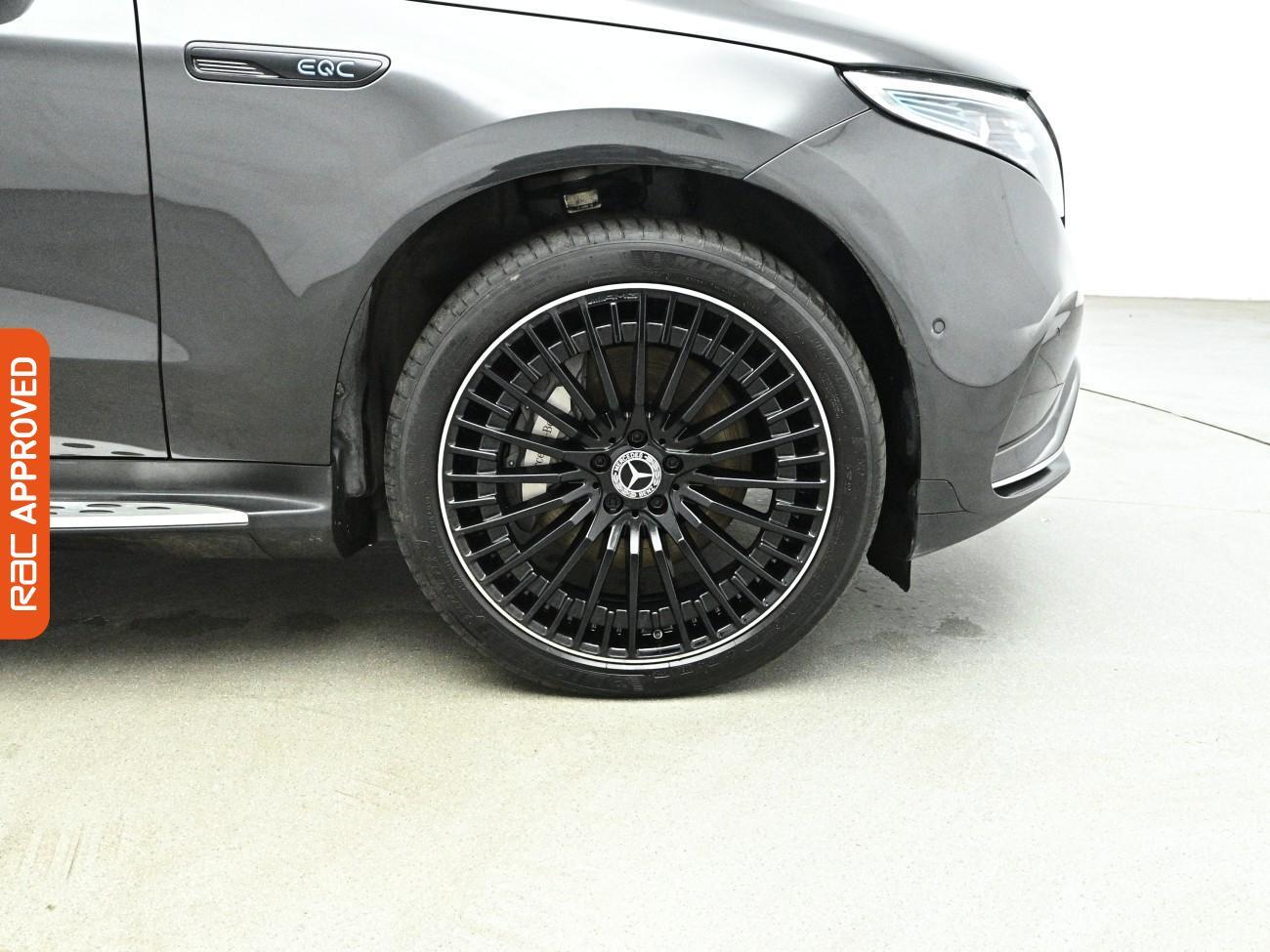 Mercedes-Benz Eqc view 32