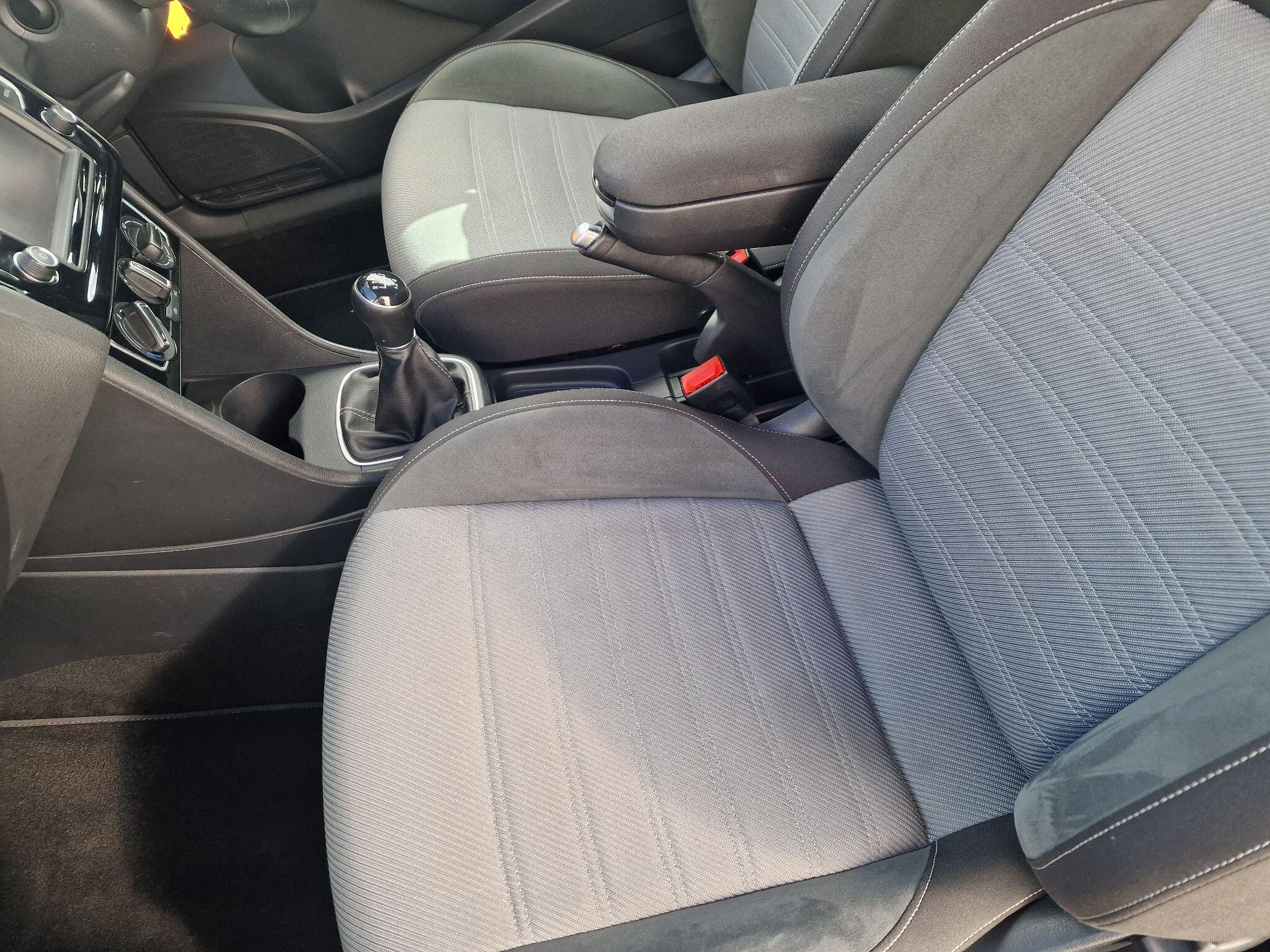 Volkswagen Polo view 50