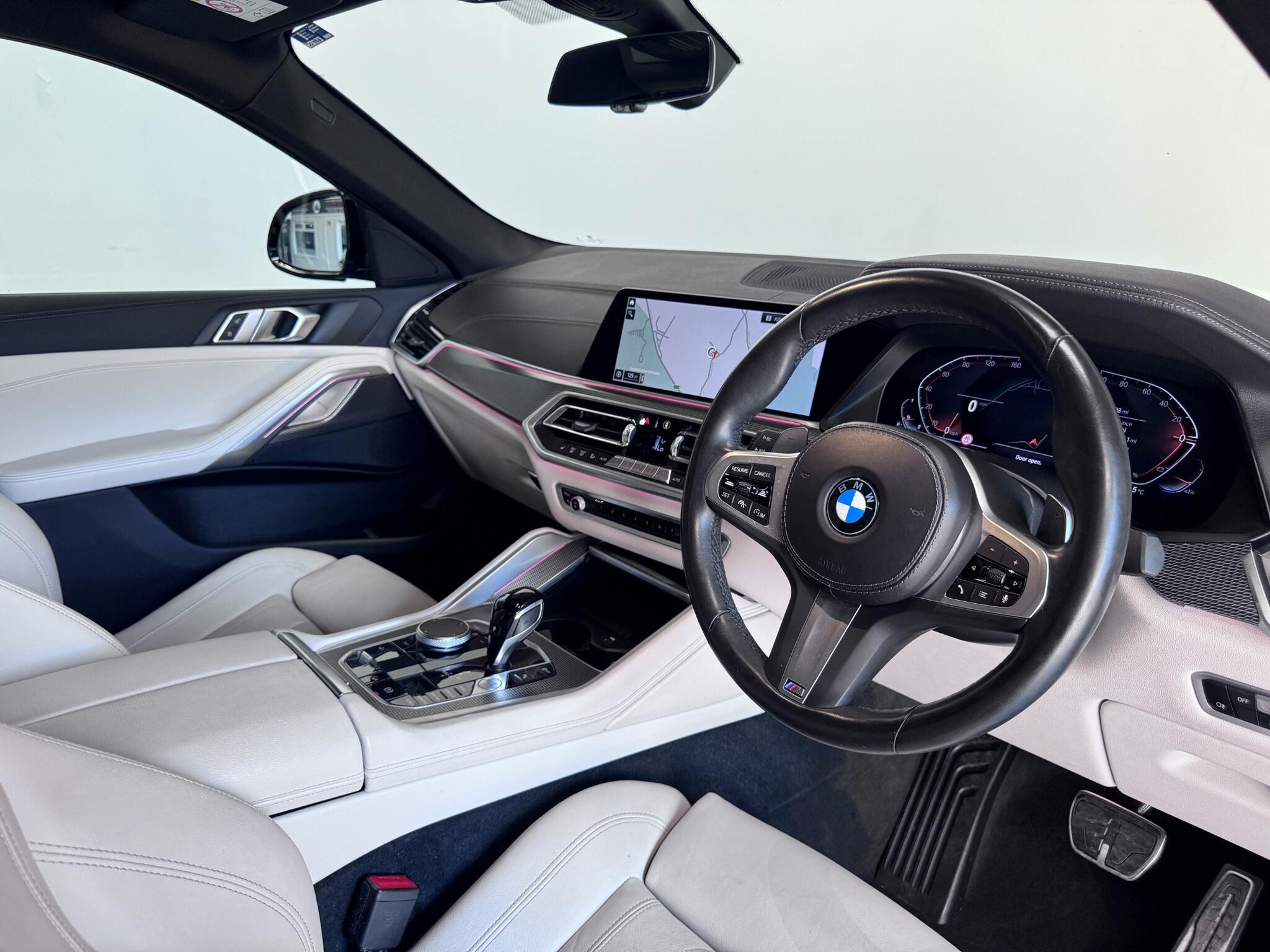 BMW X6 view 37
