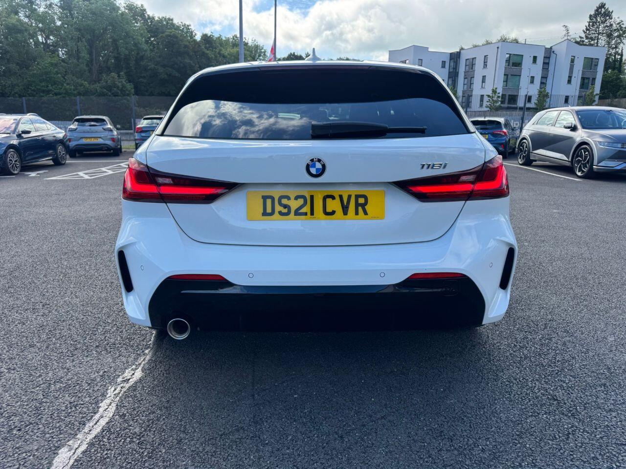 BMW 1 Series view 4